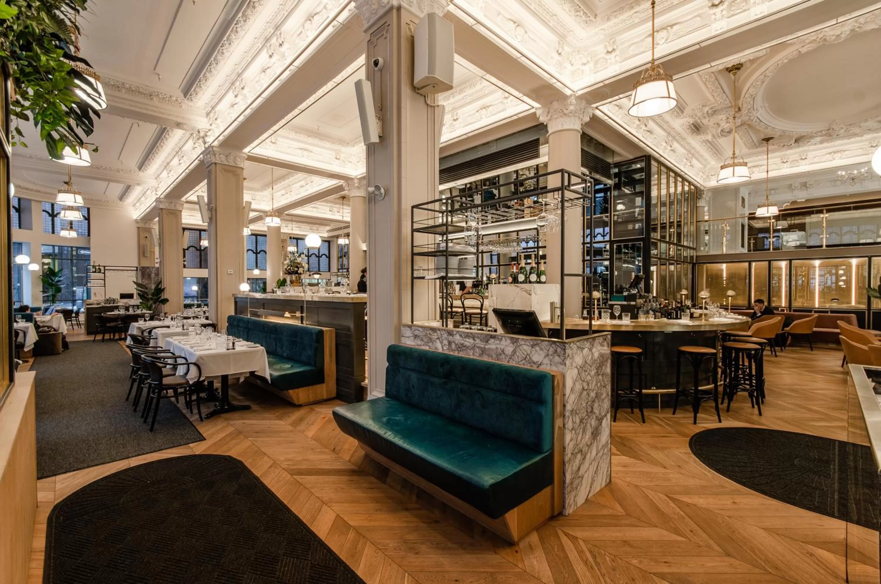 Restaurant/places to eat in Hôtel Birks Montréal
