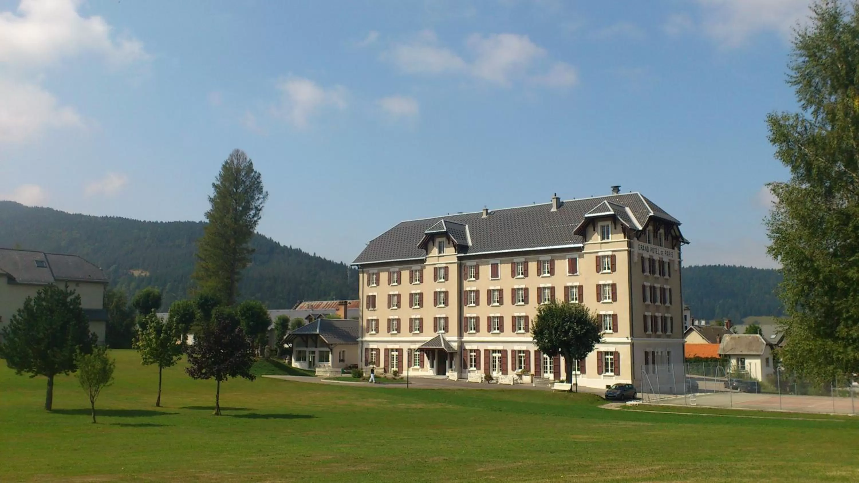 Facade/entrance in Best Western Grand Hotel de Paris & Spa