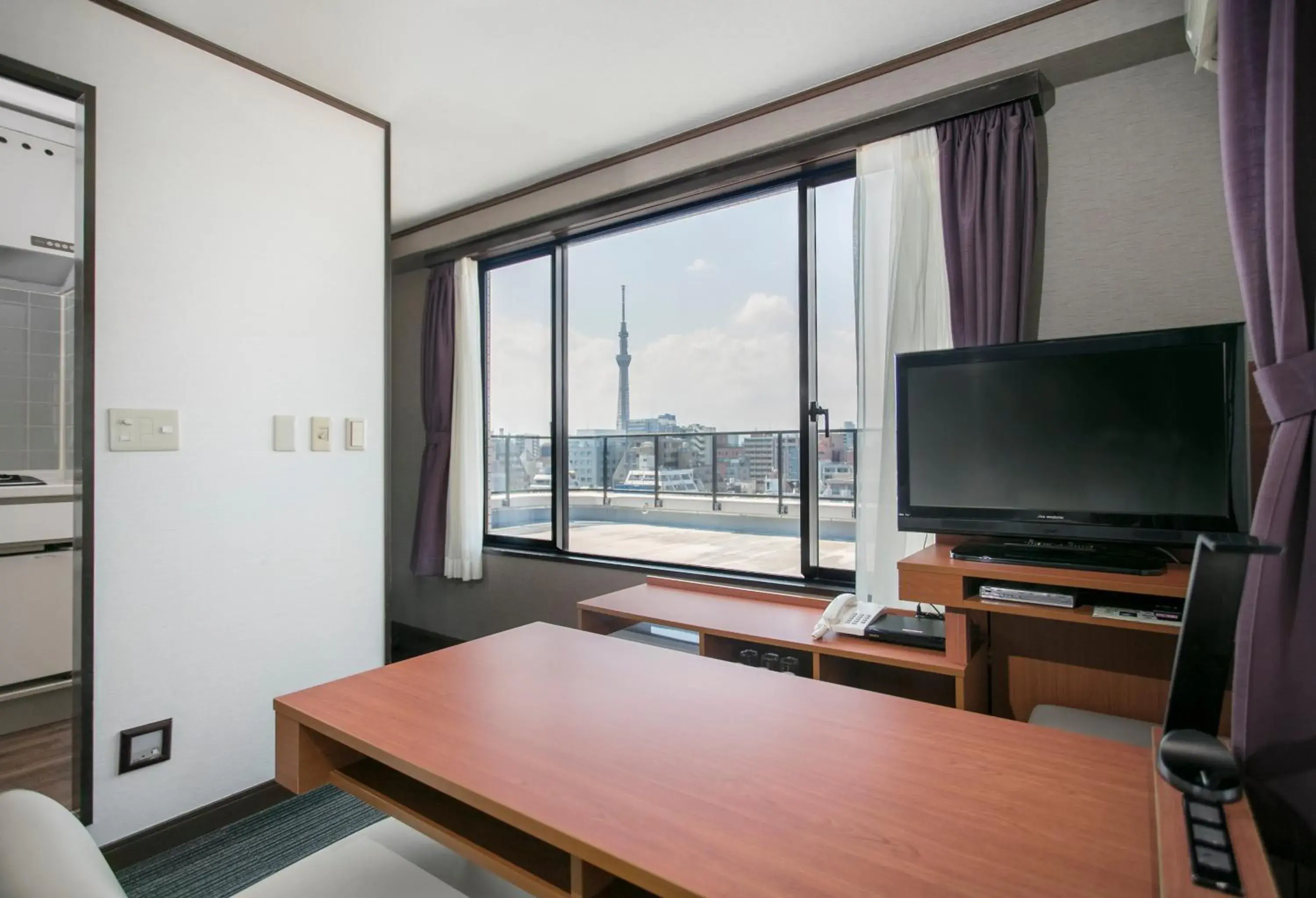 Deluxe Twin Room with Sky Tree View - House Keeping is Optional with Additional Cost - Non-Smoking in HOTEL MYSTAYS Kameido Deluxe Twin Room with Sky Tree View - House Keeping is Optional with Additional Cost - Non-Smoking in HOTEL MYSTAYS Kameido