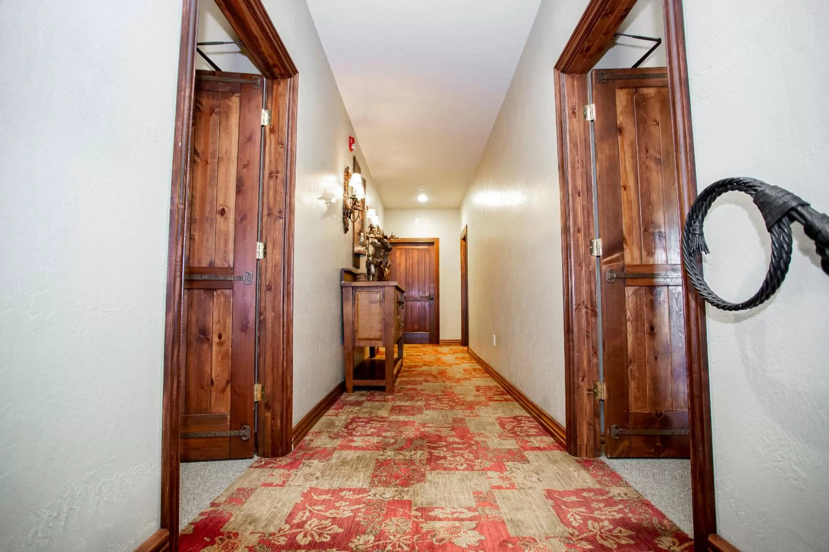 Main St Loft Overlooking Train Yard - Lofts Sterling & Sage - Toltec