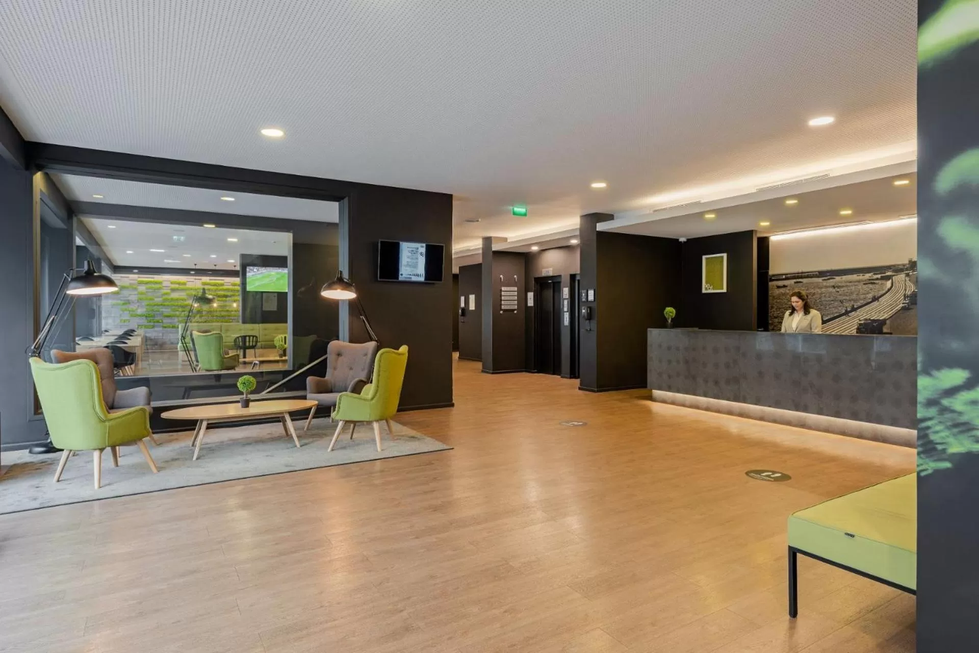 Lobby or reception in Neat Hotel Avenida