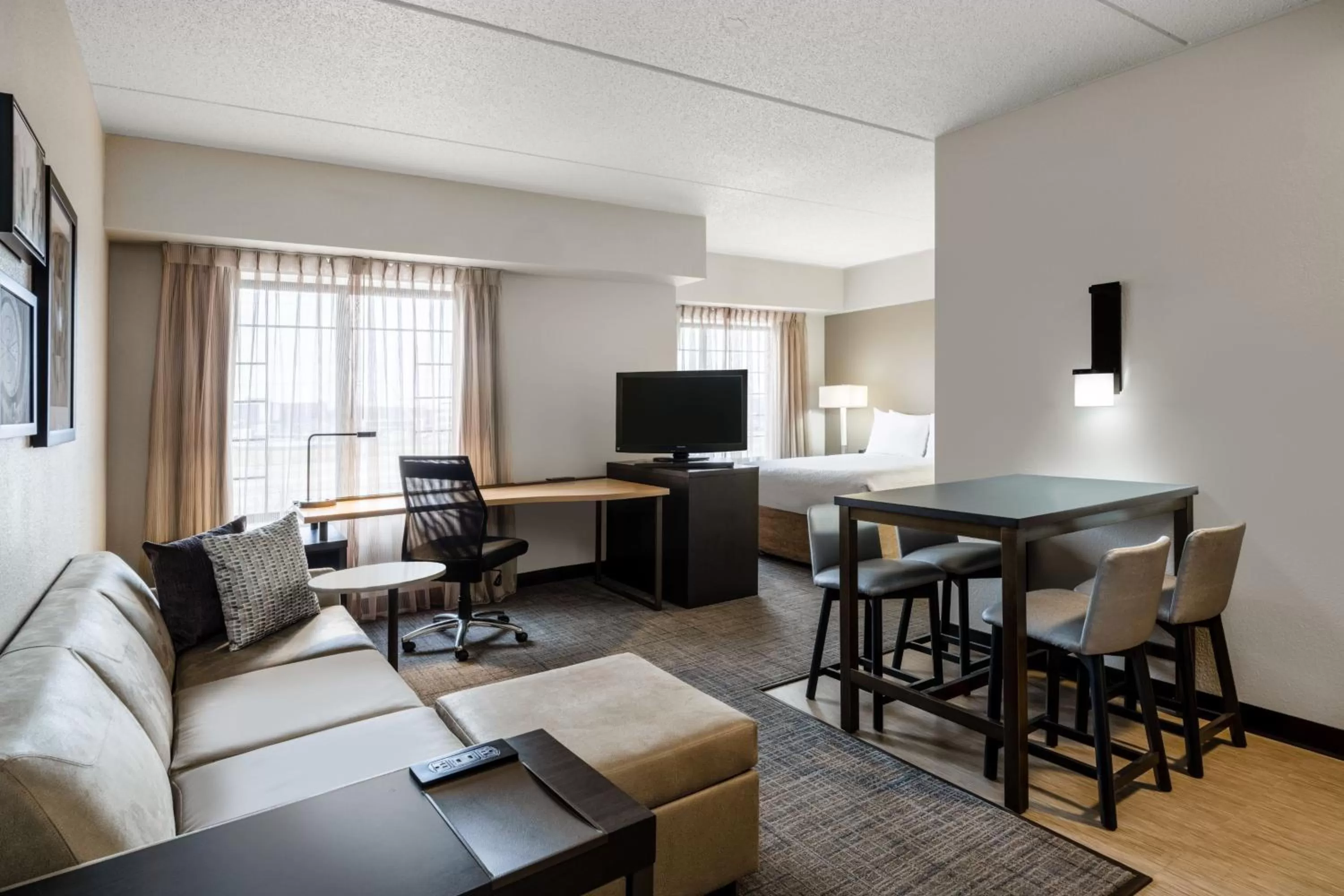 Photo of the whole room in Residence Inn by Marriott Chicago Oak Brook