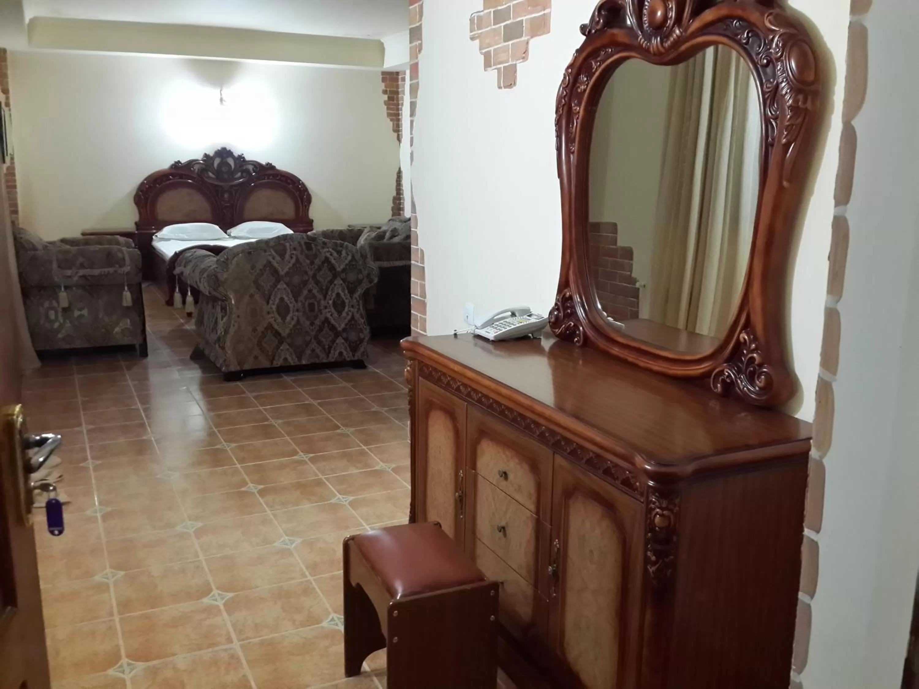 Photo of the whole room, TV/Entertainment Center in Venezia Palazzo Hotel