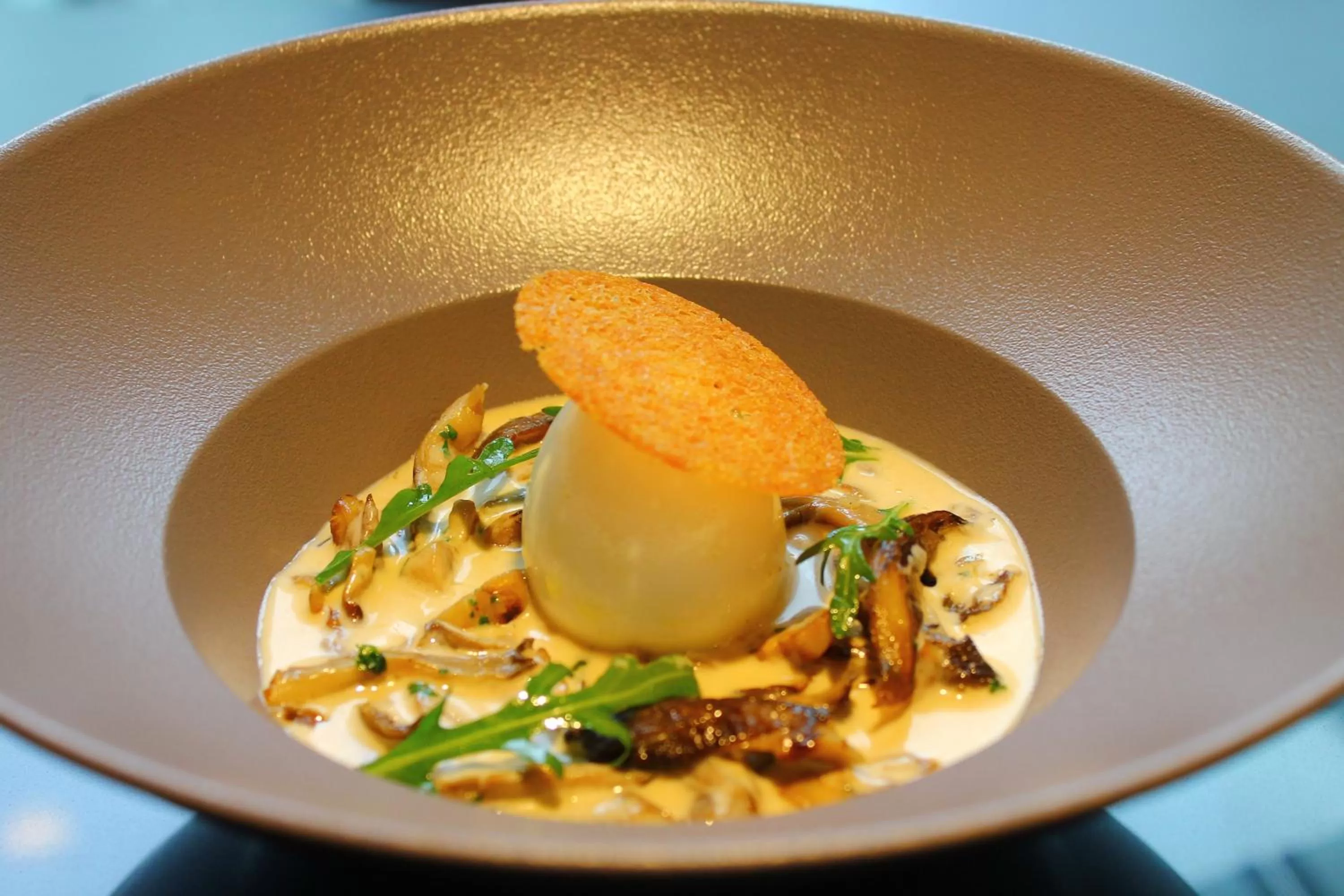 Restaurant/places to eat in Spark by Hilton Lyon Park Saone