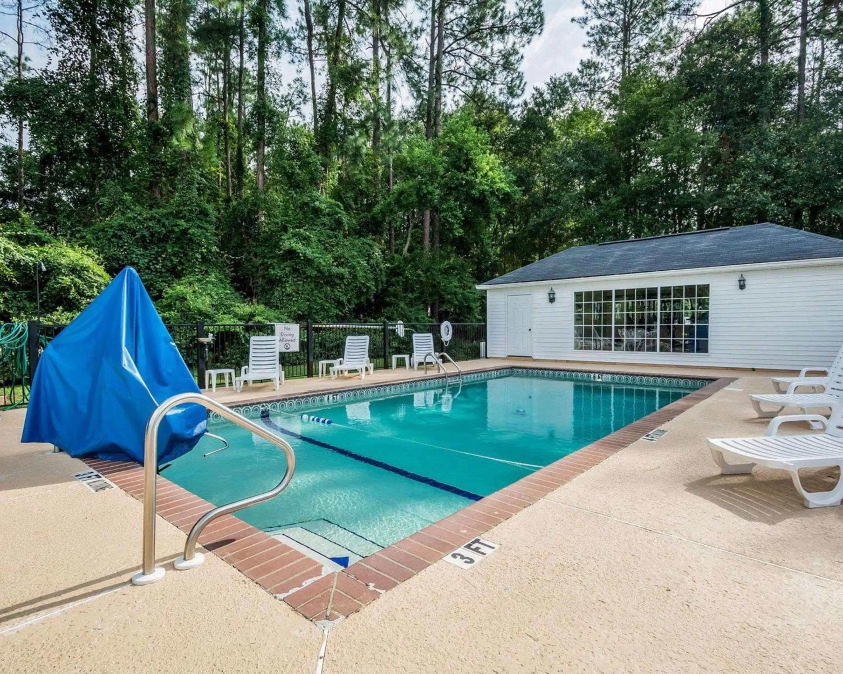 On site in Quality Inn Bainbridge