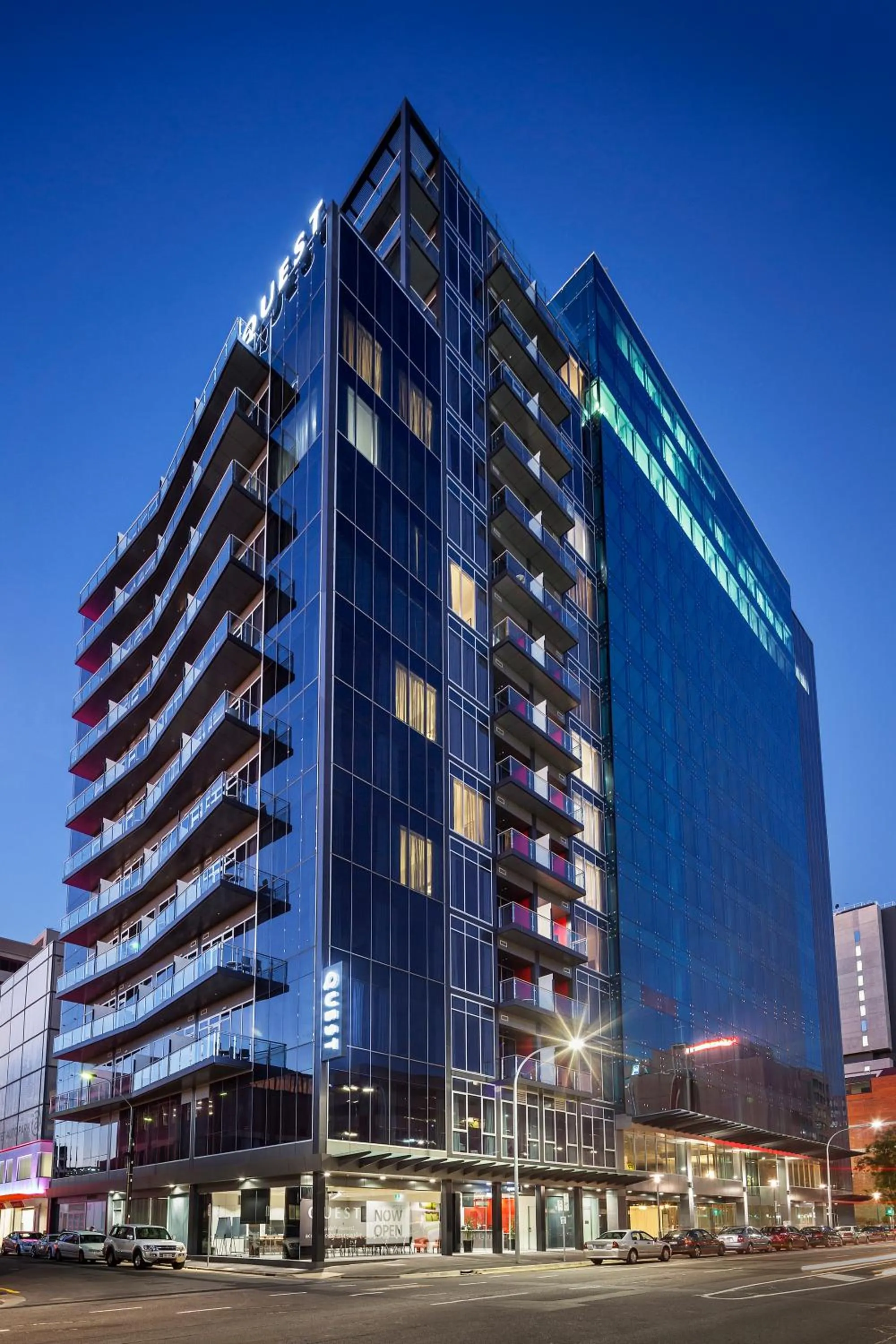 Facade/entrance in Quest on Franklin