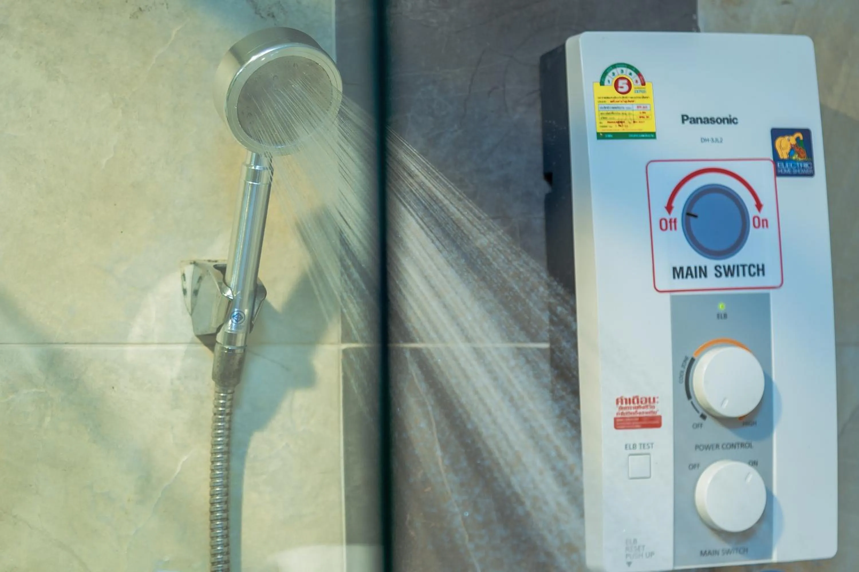 Shower in Tee Pak Dee Resident Phuket