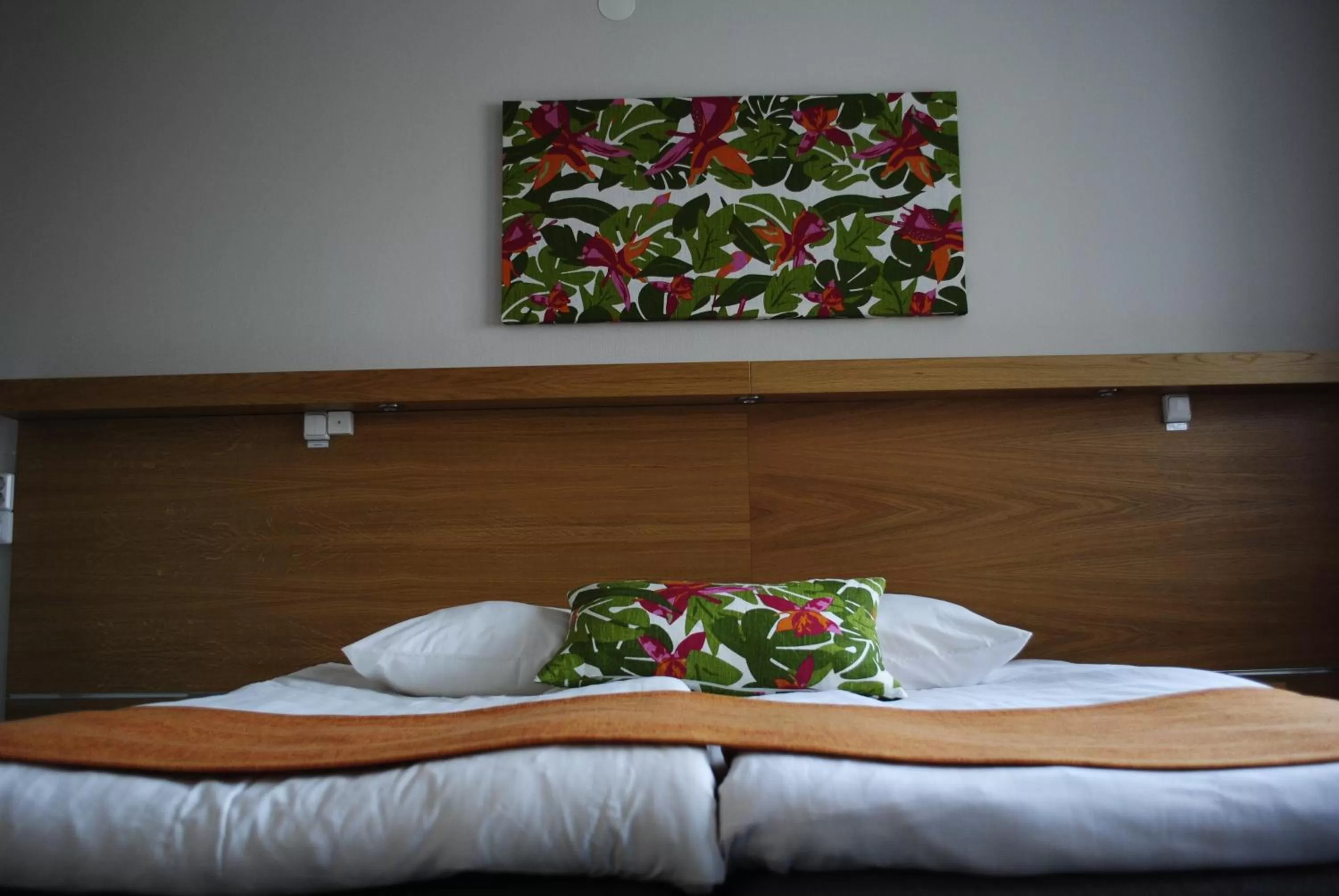 Bed in Kumla Hotel