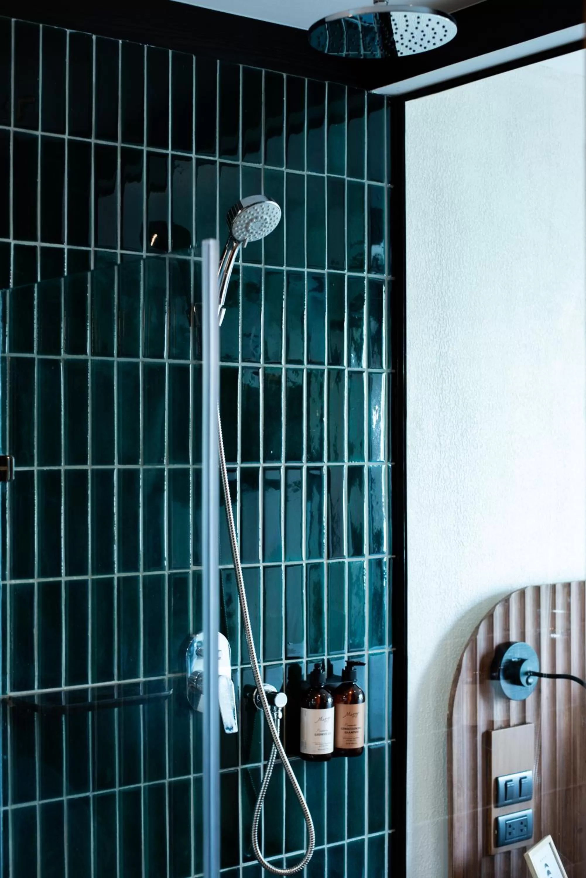 Bathroom in karaarom hotel