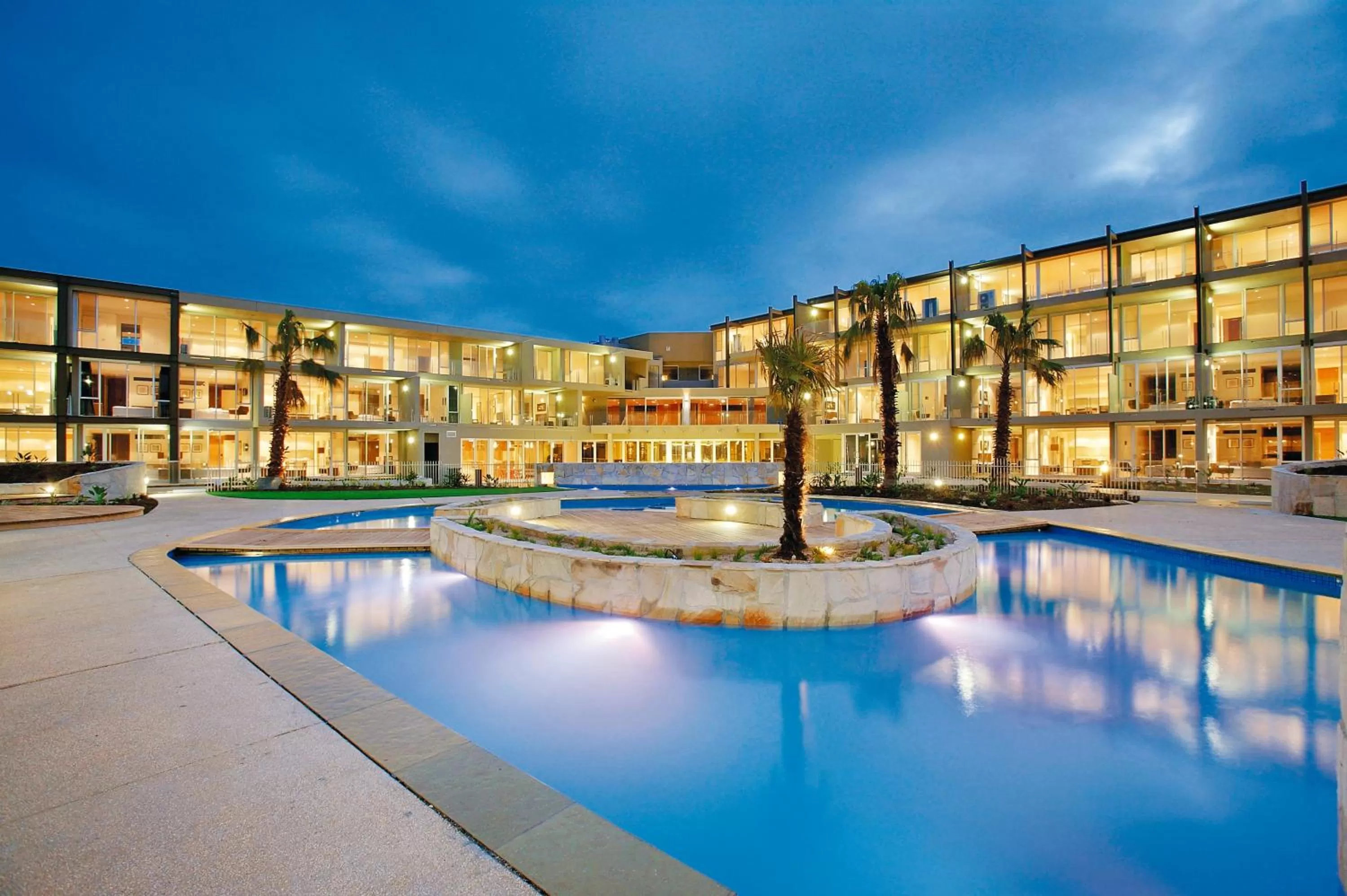 Swimming pool in Wyndham Resort Torquay