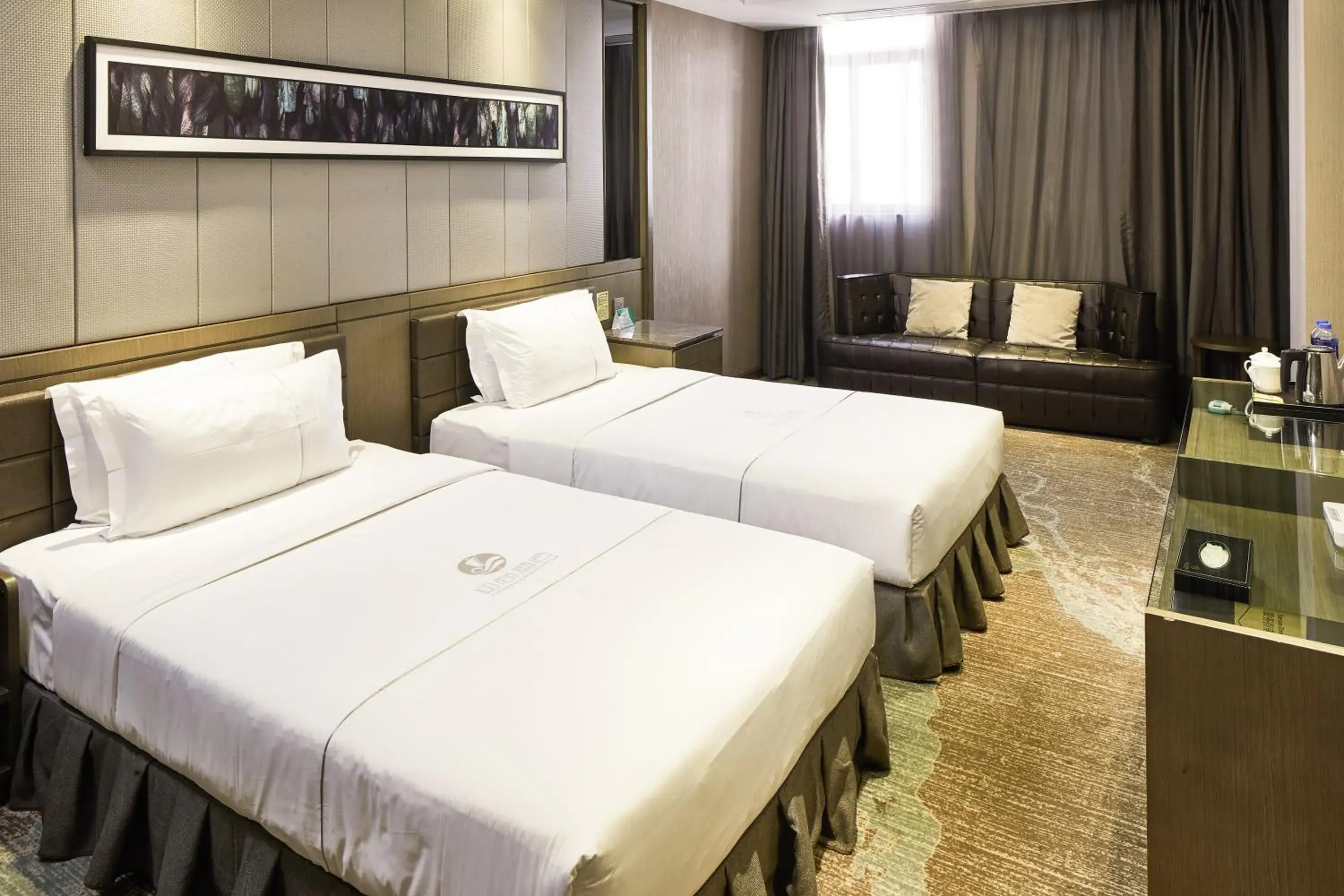 Deluxe Twin Room in INSAIL Hotel (Shenzhen Dongmen Branch) Deluxe Twin Room in INSAIL Hotel (Shenzhen Dongmen Branch)