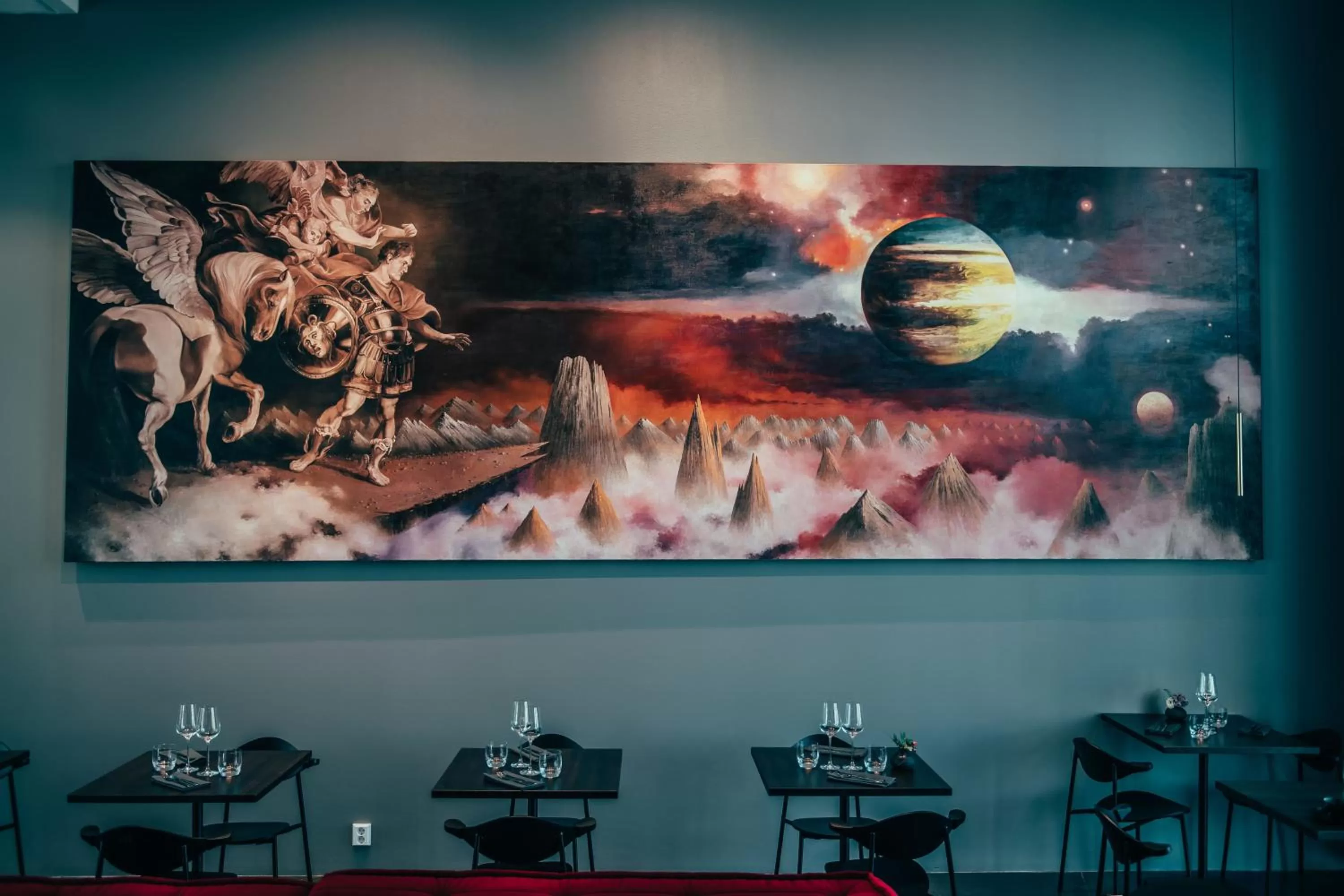 Restaurant/places to eat in Hotel AX