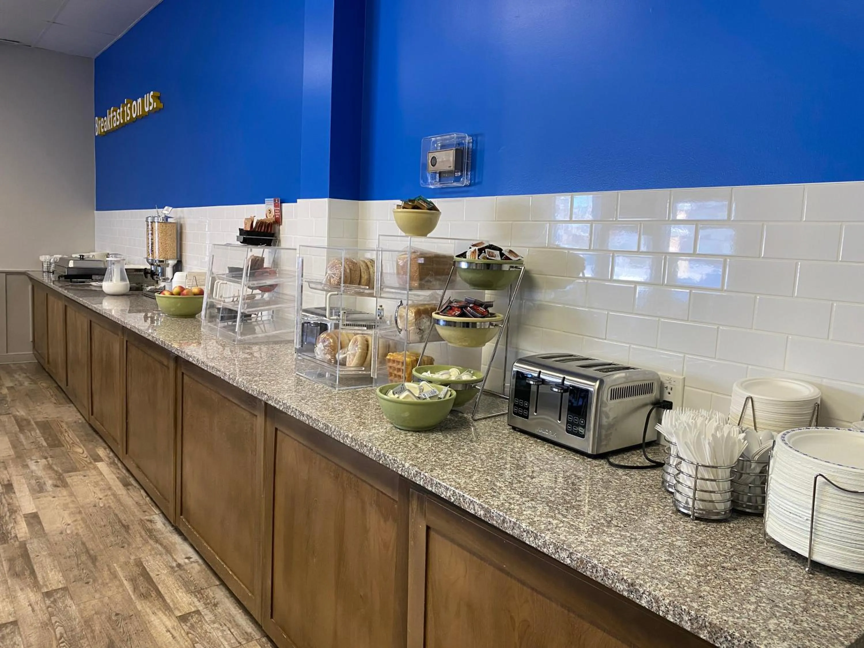 Coffee/tea facilities in Days Inn by Wyndham Brockville