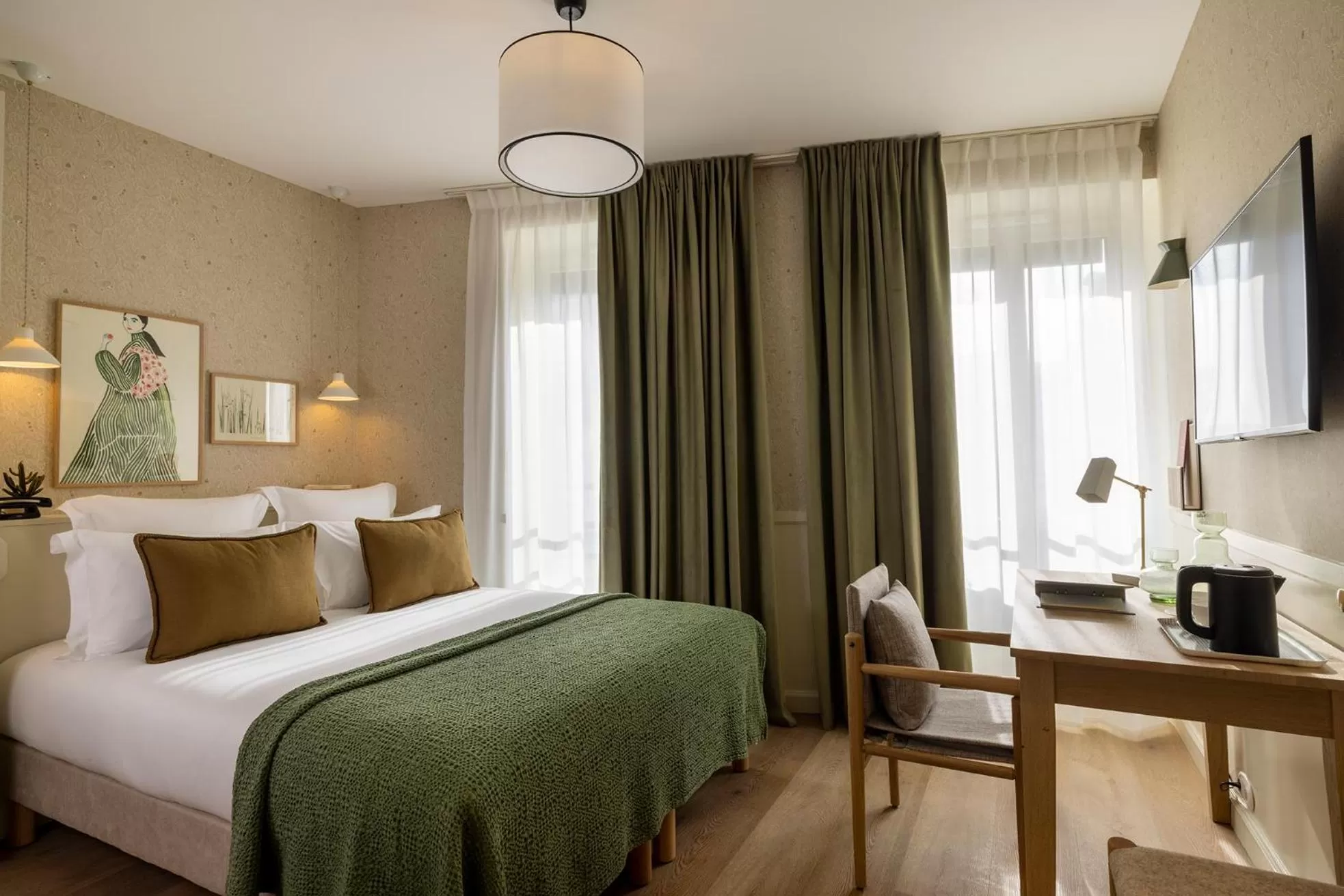 Property building, Bed in Le Petit Oberkampf Hotel & Spa