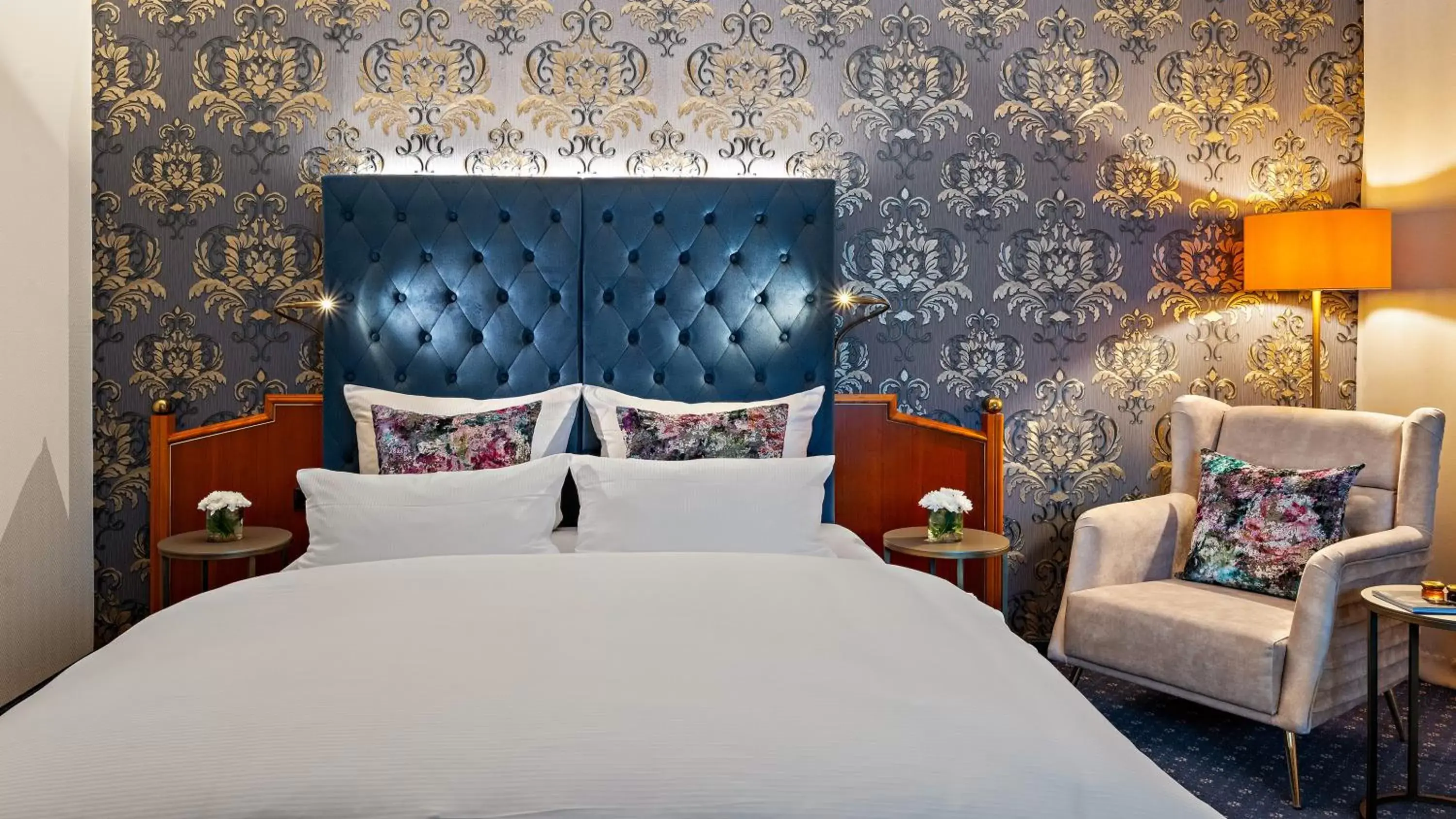 Hotel Bayerischer Hof Dresden Hotel Bayerischer Hof Dresden