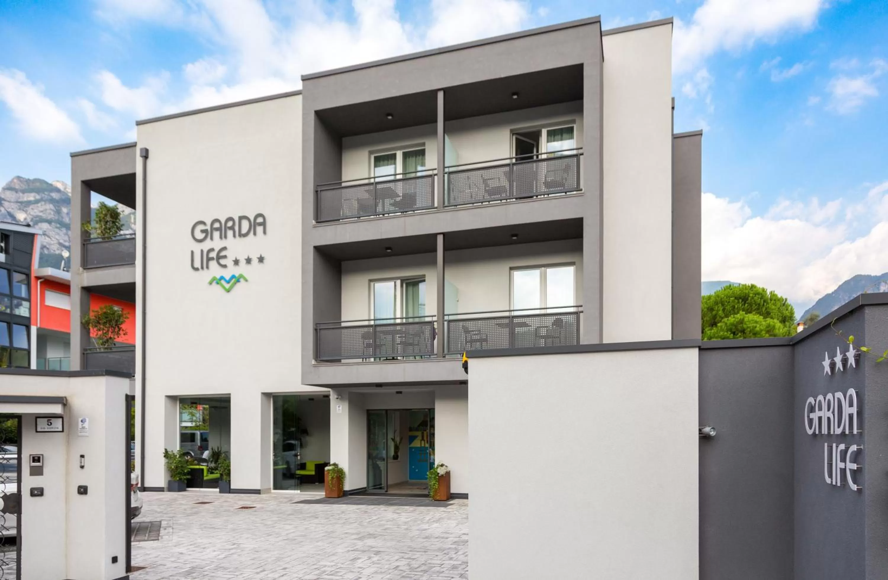 Property building in Garda Life