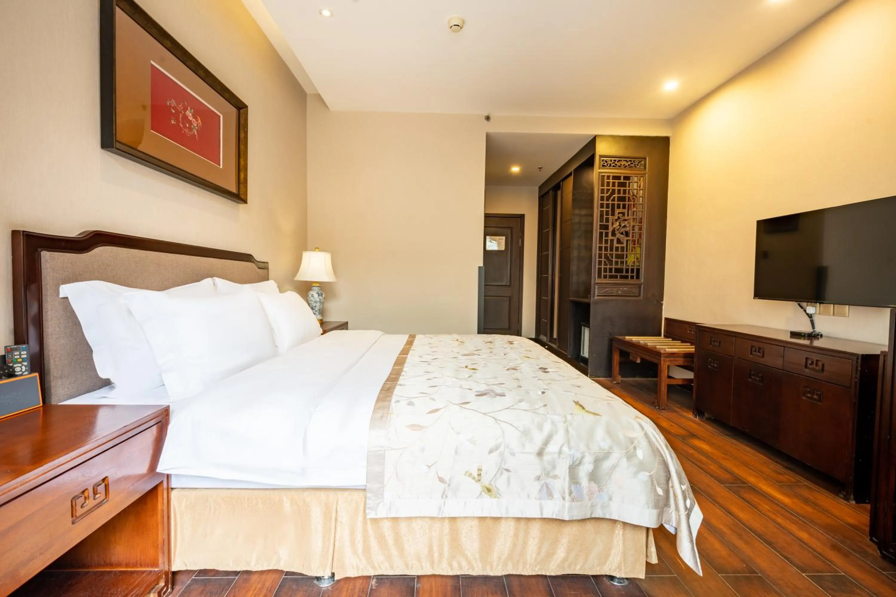 Photo of the whole room, Bed in Buddha Zen Hotel