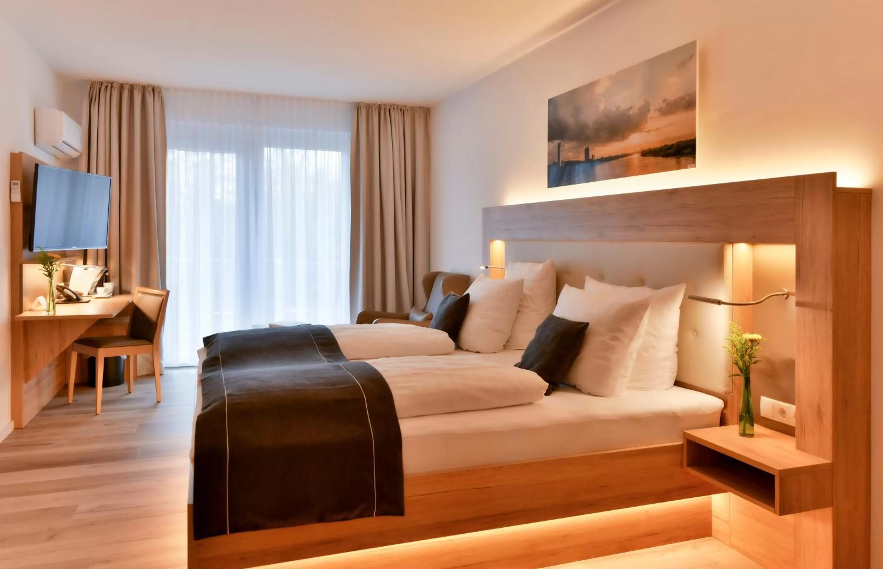 Bed in Four Stars by City Hotel