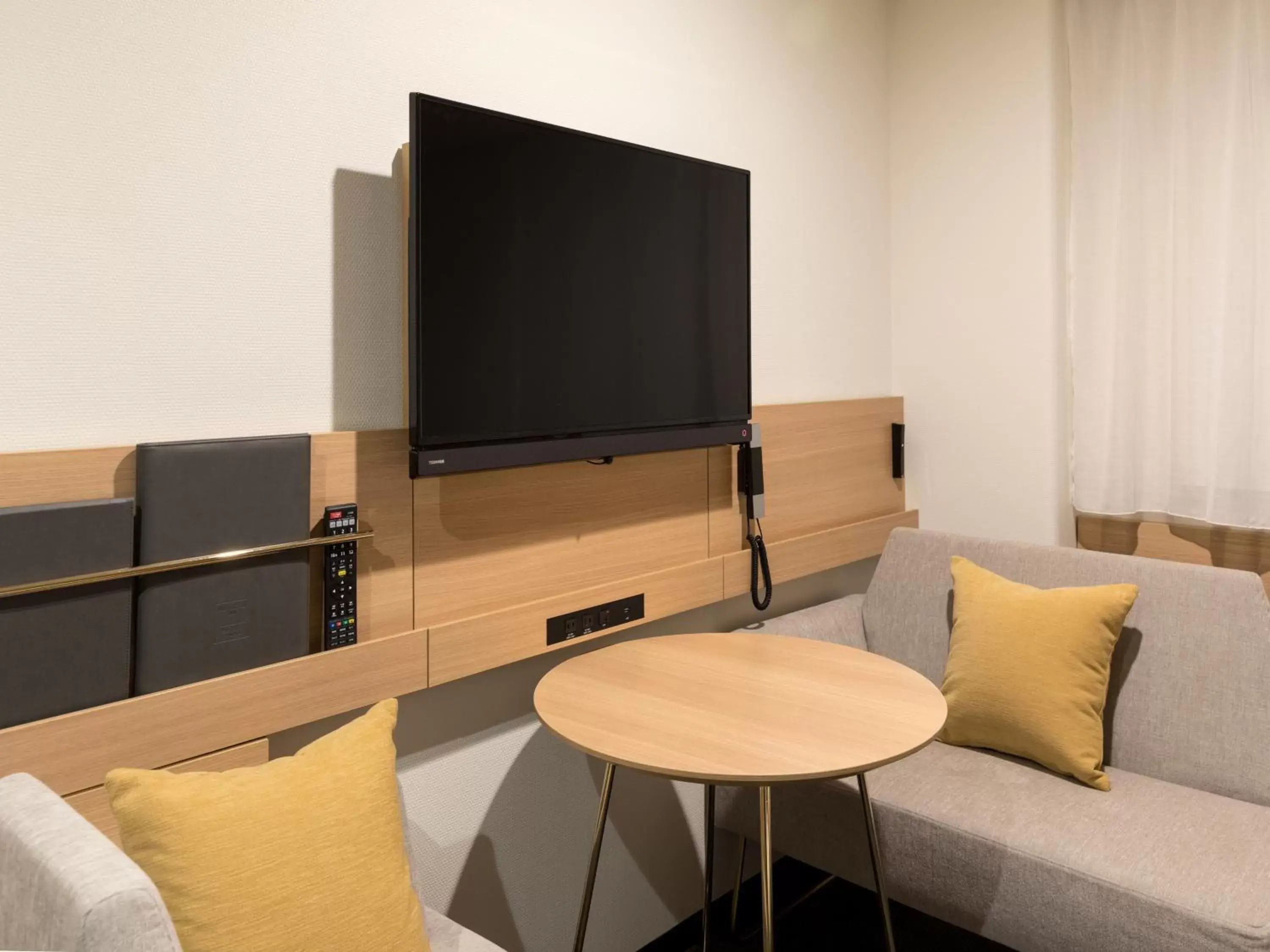 Deluxe Twin Room - Smoking in Nishitetsu Inn Shinjuku Deluxe Twin Room - Smoking in Nishitetsu Inn Shinjuku