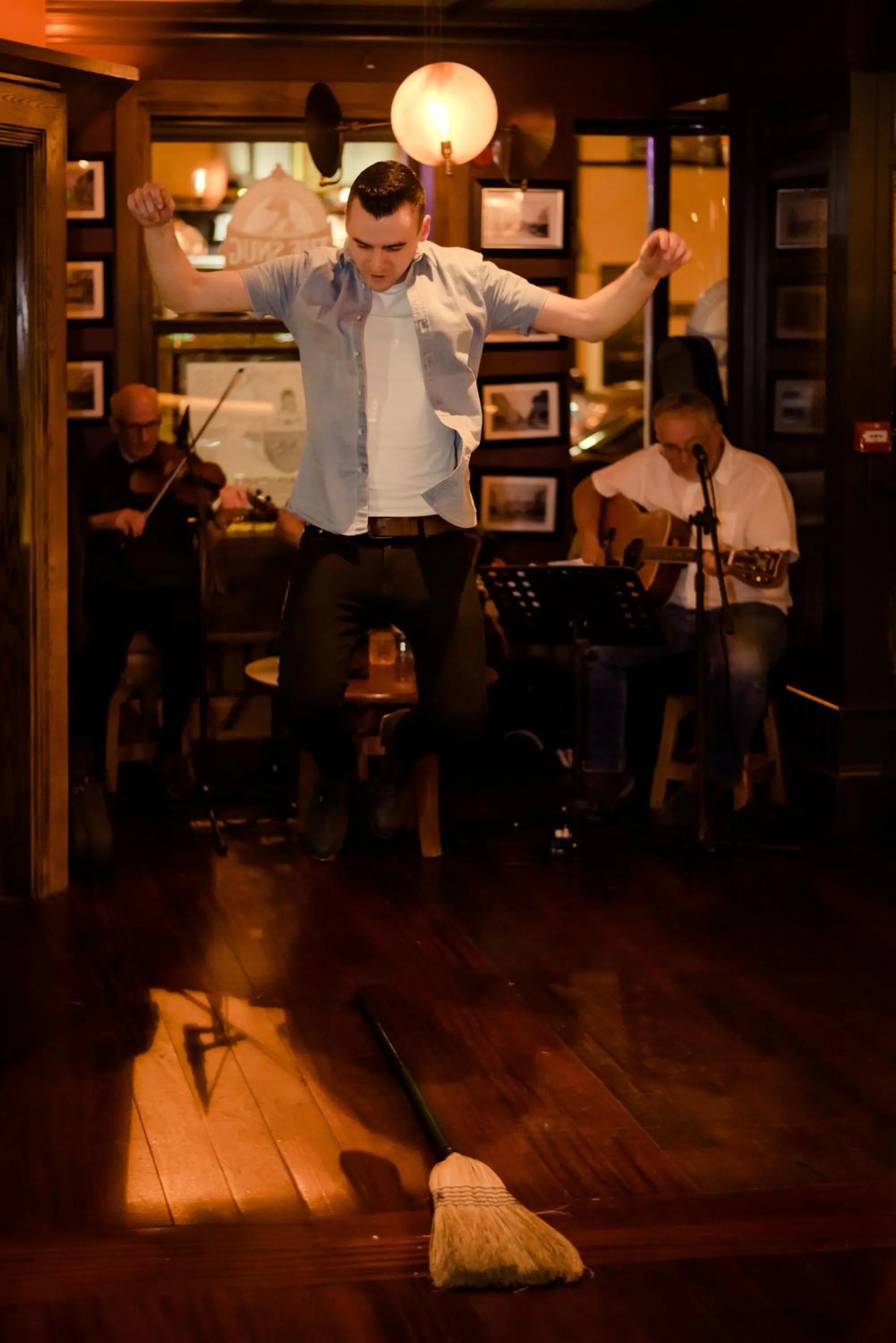 Lounge or bar in Scott's Hotel