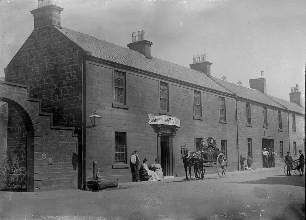 Facade/entrance in The Fairburn Hotel