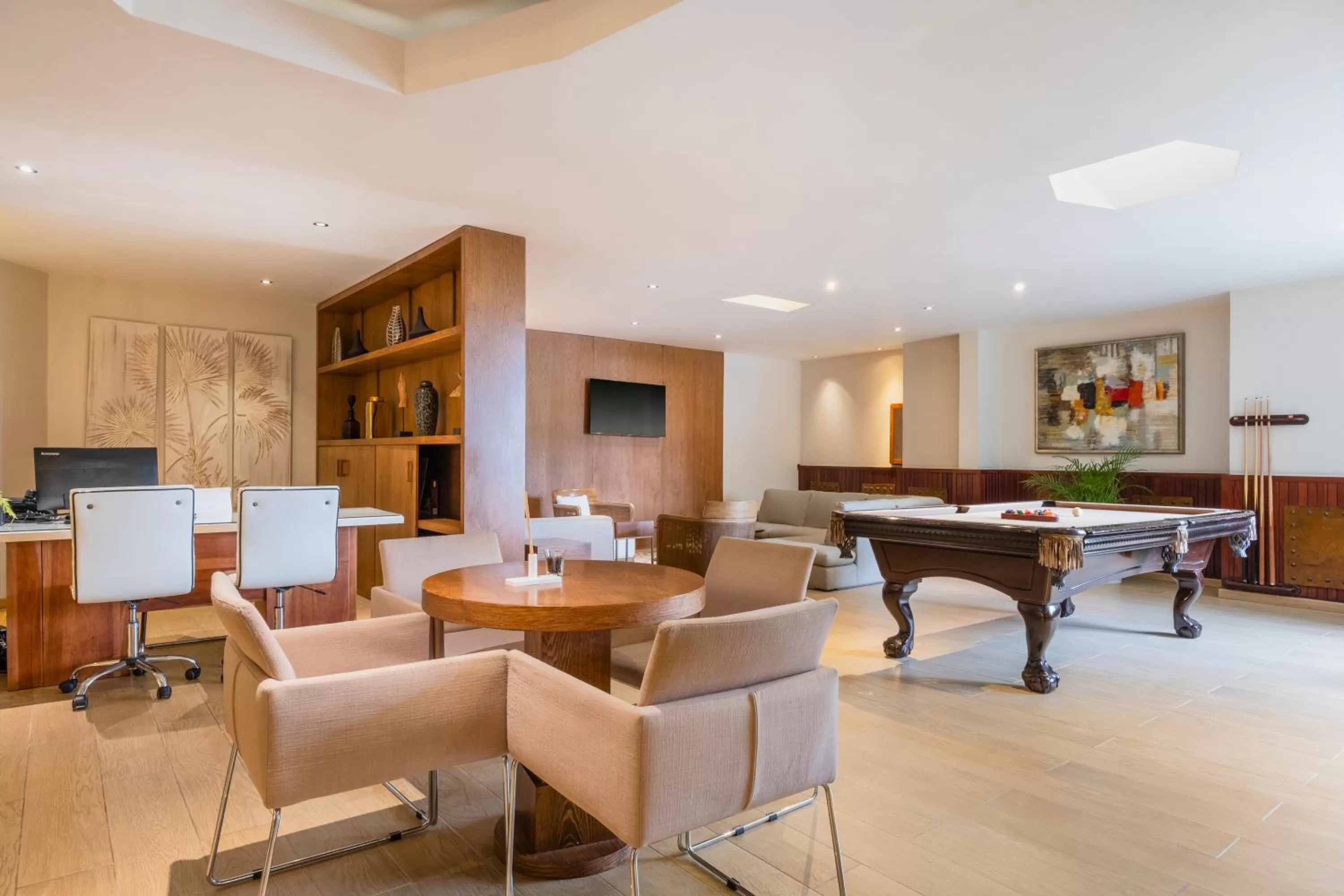 Lounge or bar in Iberostar Grand Rose Hall