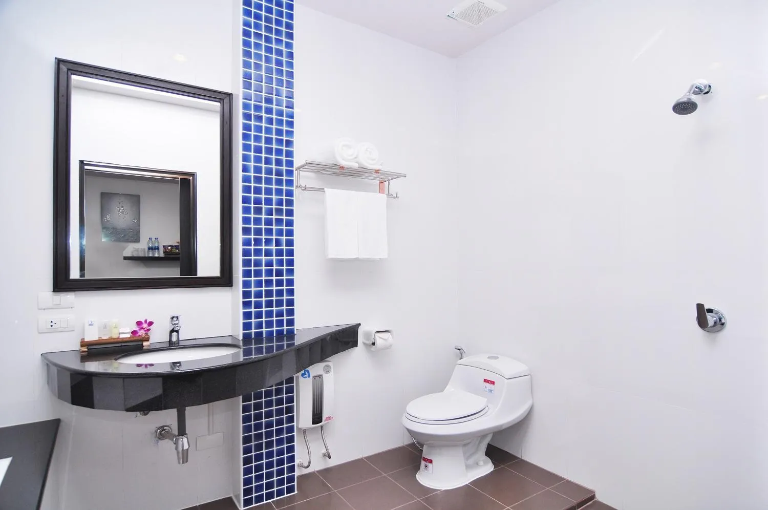 Shower in The BluEco Hotel SHA Plus