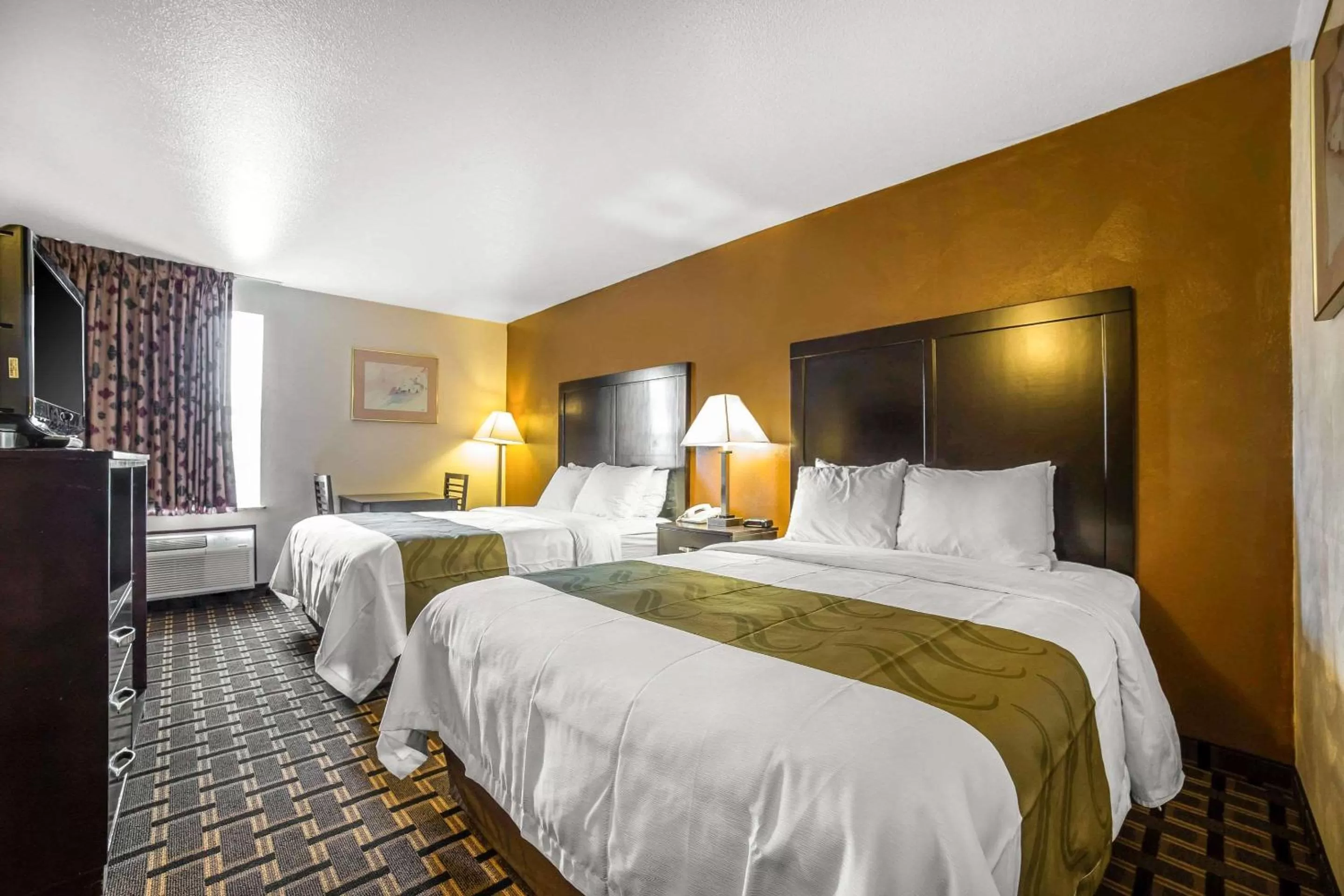 Photo of the whole room, Bed in Quality Inn Zion Park Area