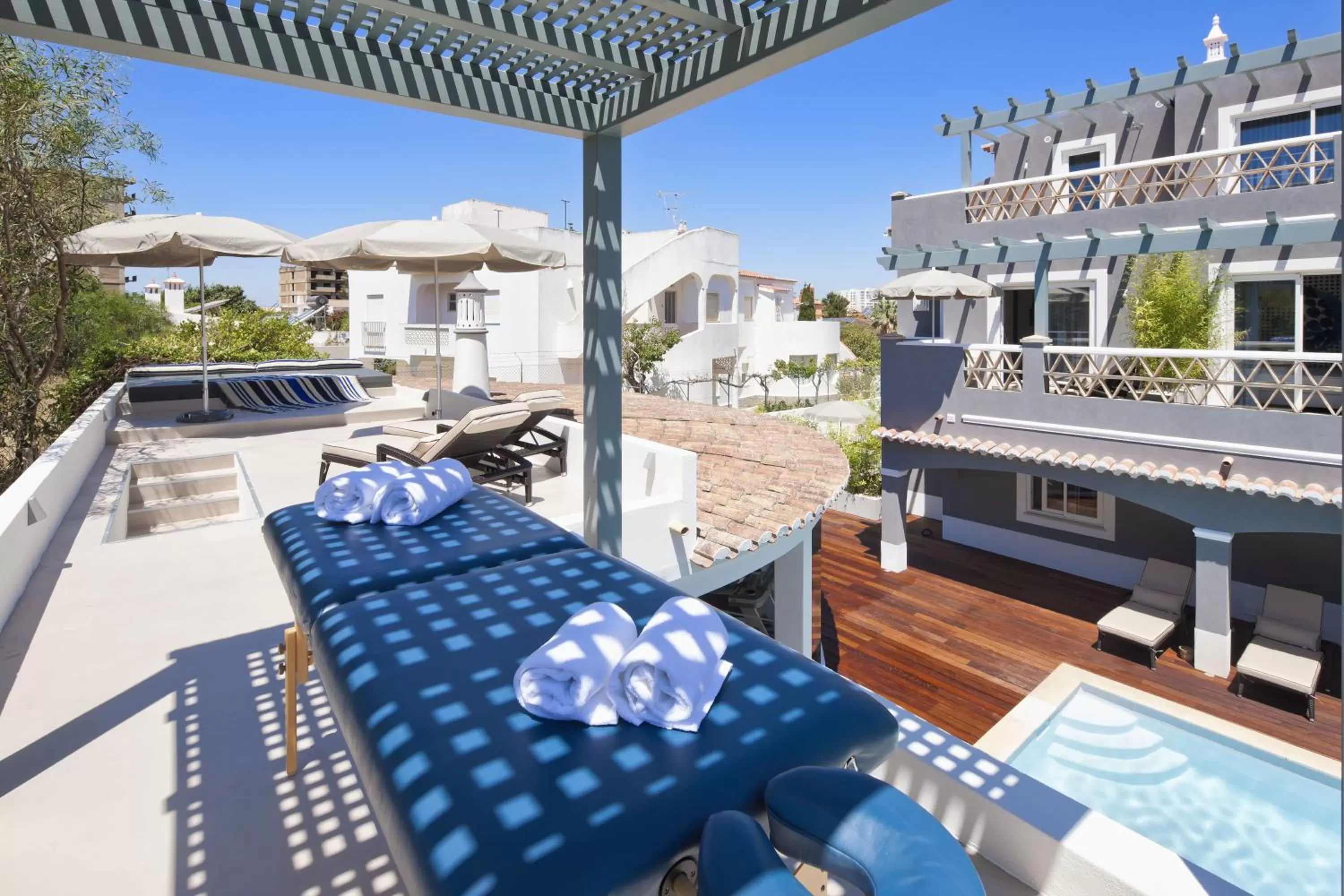 Massage in Costa d'Oiro Ambiance Village