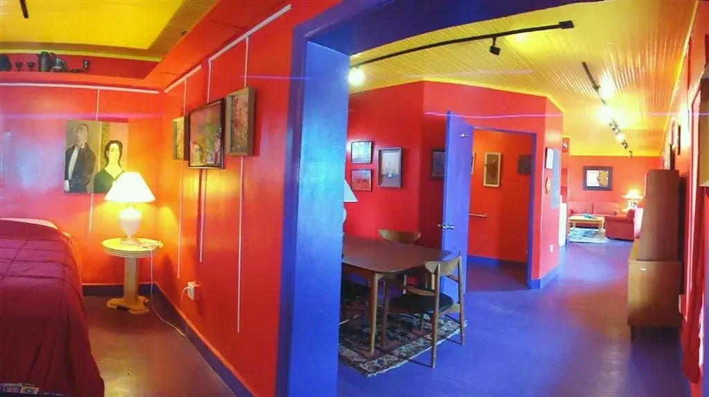 The Long Room in Pelican Spa The Long Room in Pelican Spa