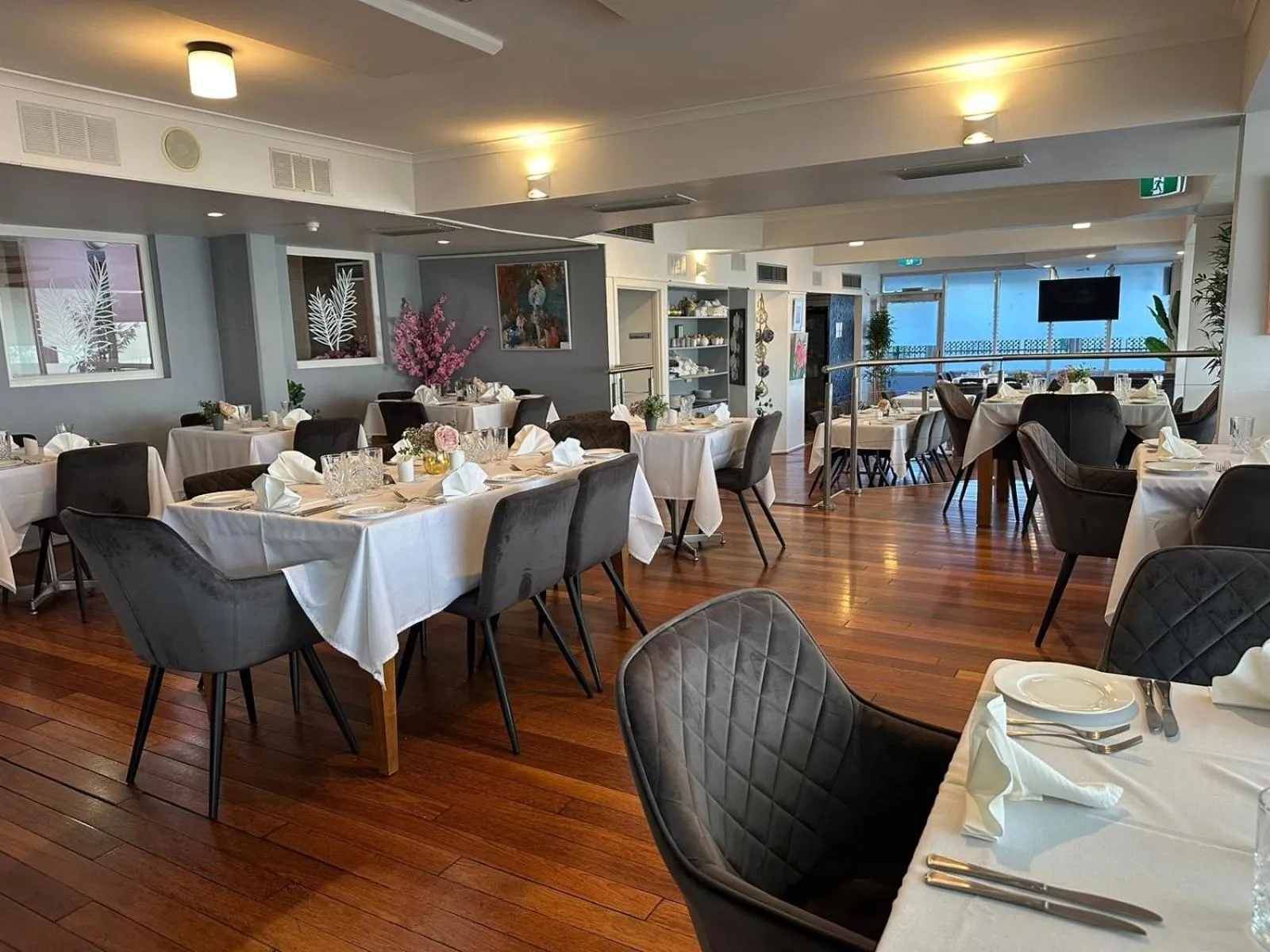 Restaurant/Places to Eat in Metro Hotel & Apartments Gladstone