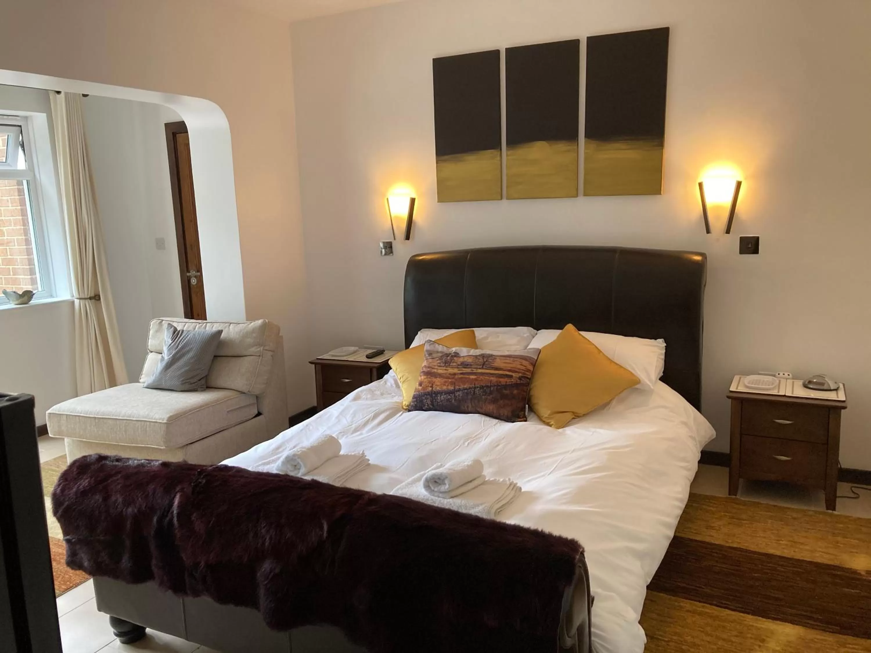 Bed in Woodland Views