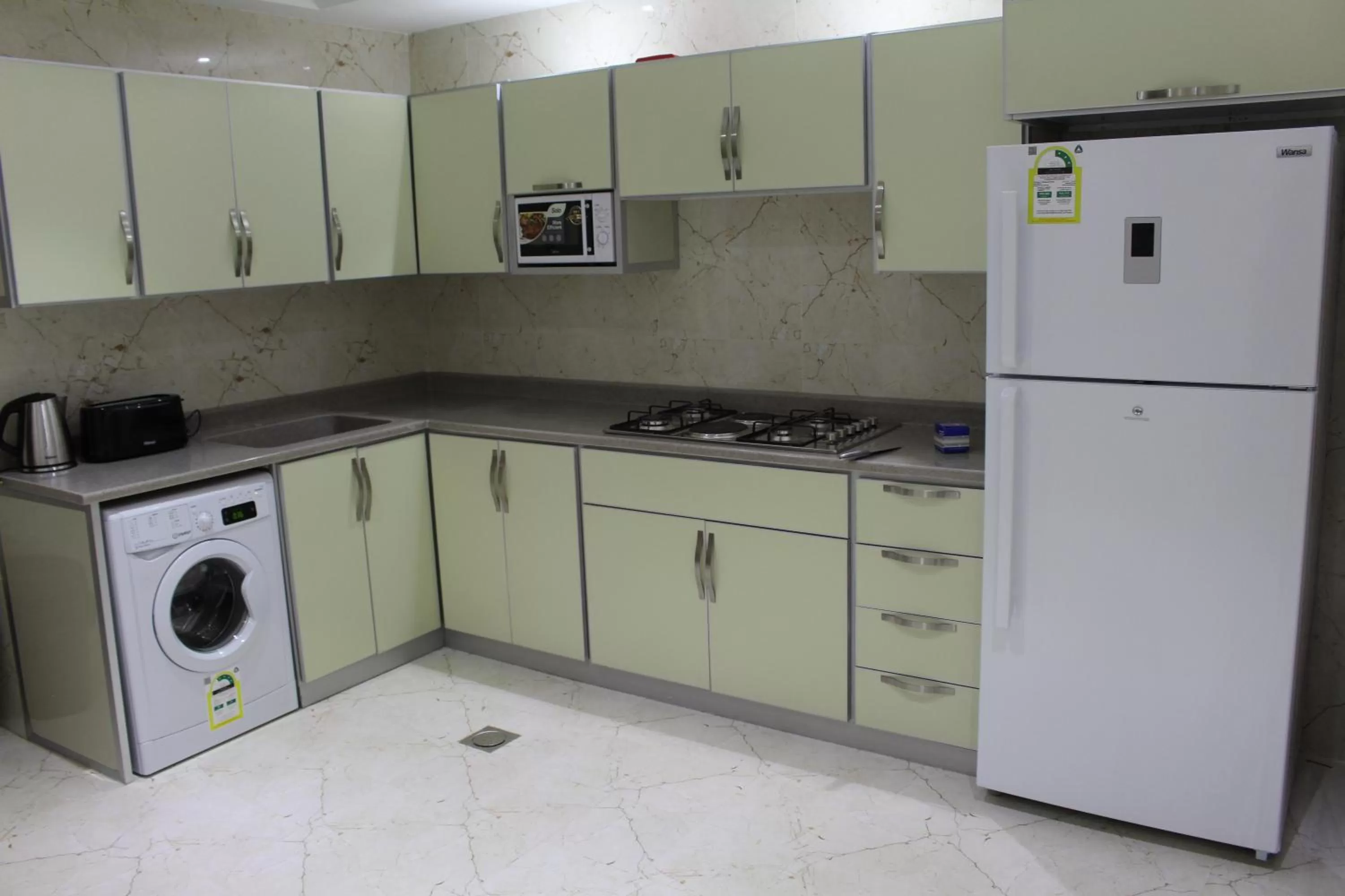 Kitchen/Kitchenette in Sama Hotel