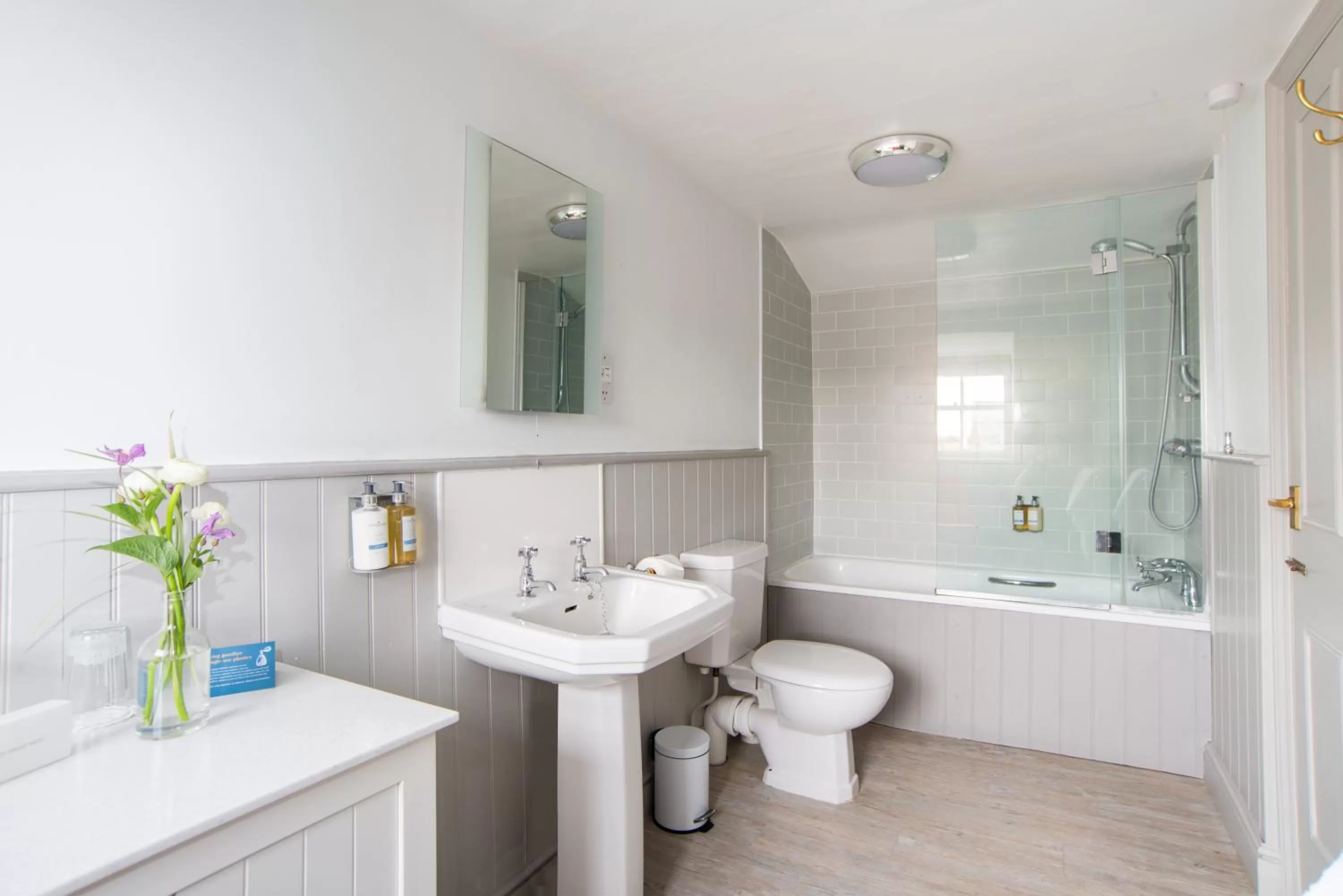 Shower in Crown Hotel