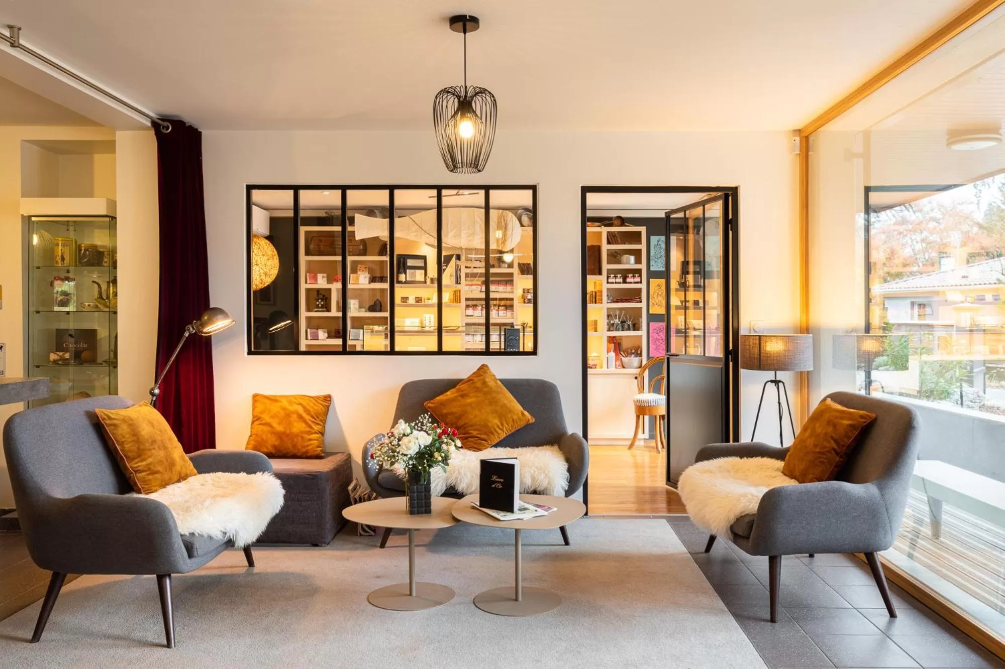 Communal lounge/ TV room in La Maison de Karen Chocolat