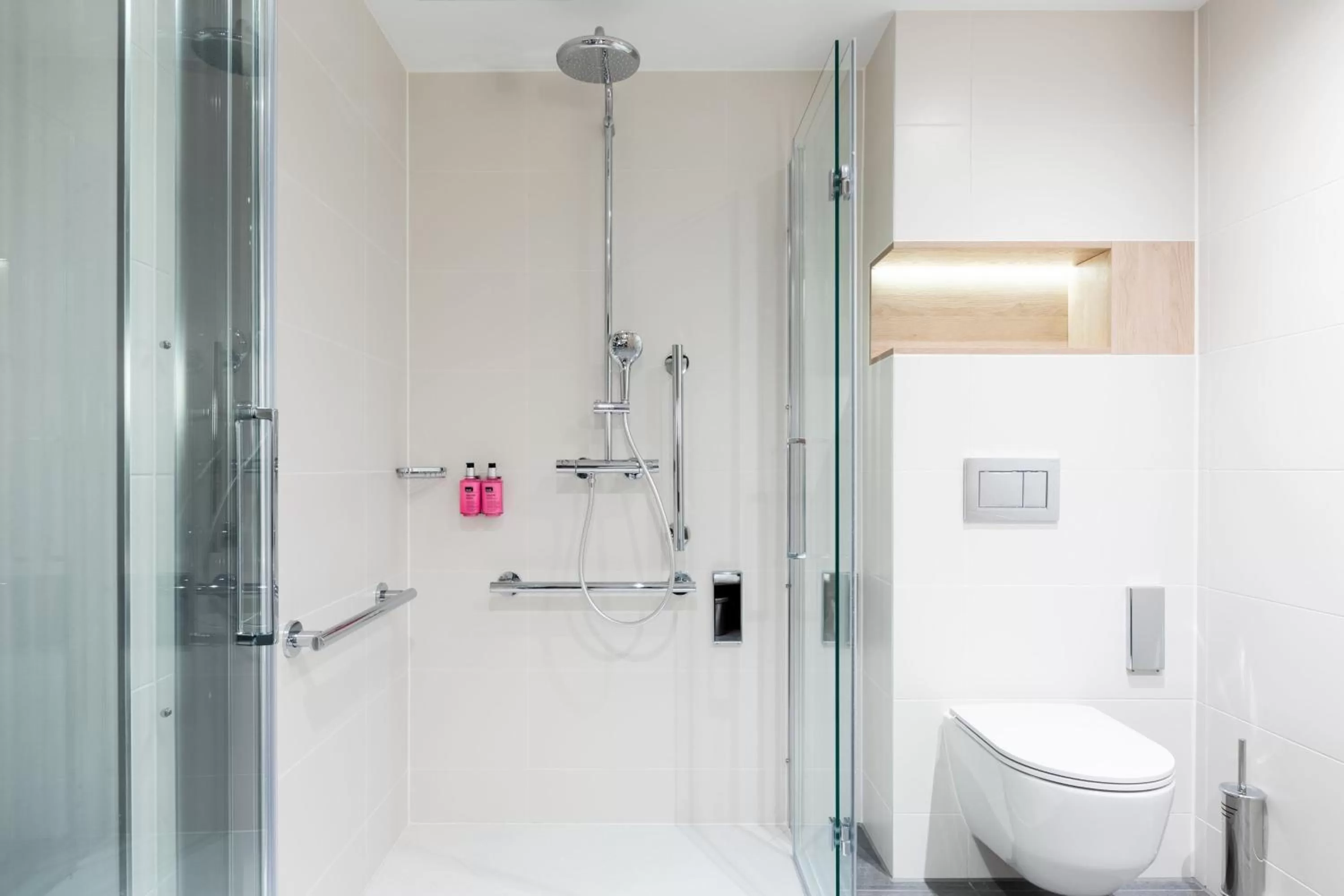 Bathroom in Moxy Dortmund City