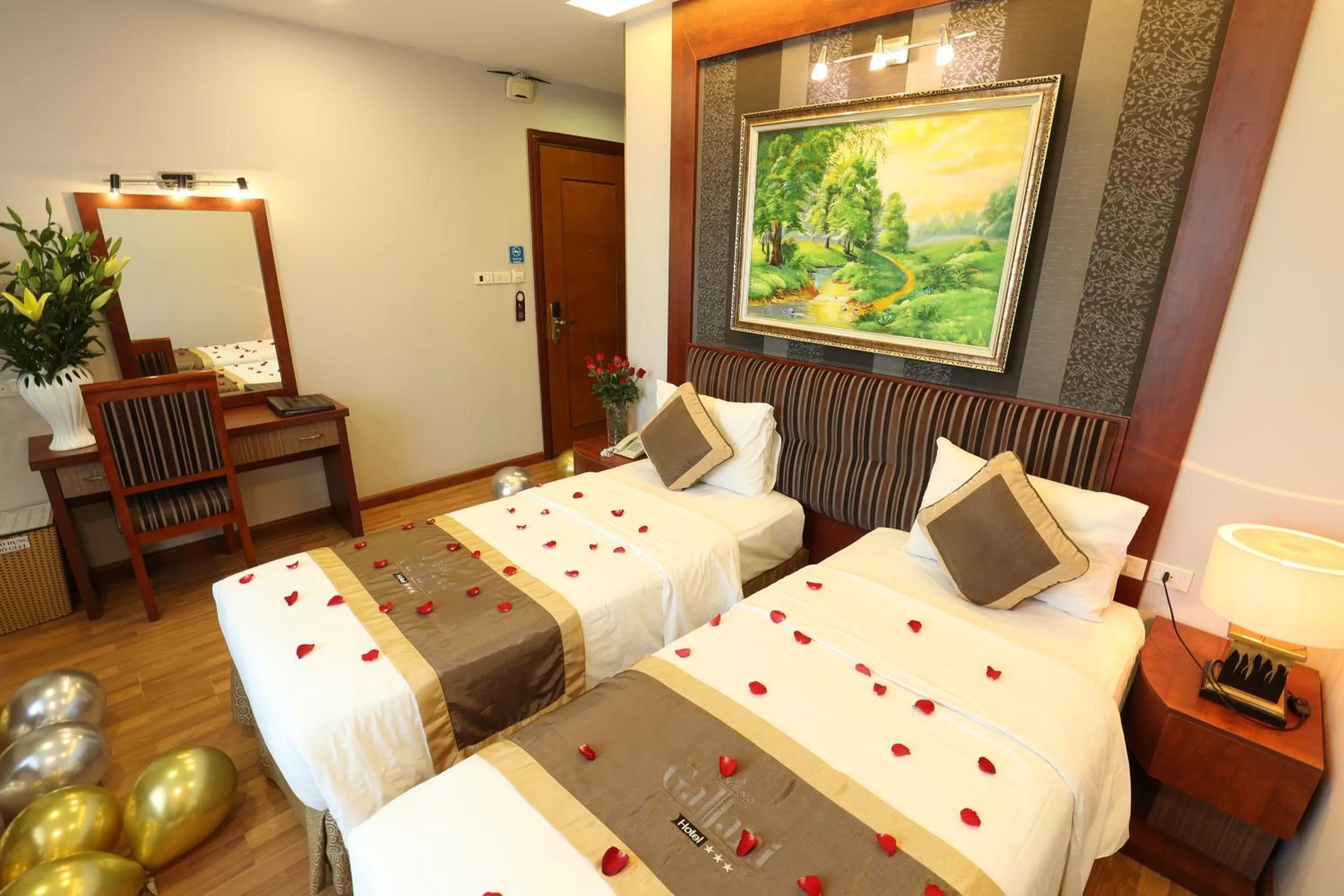 Bed in Gallant Hotel