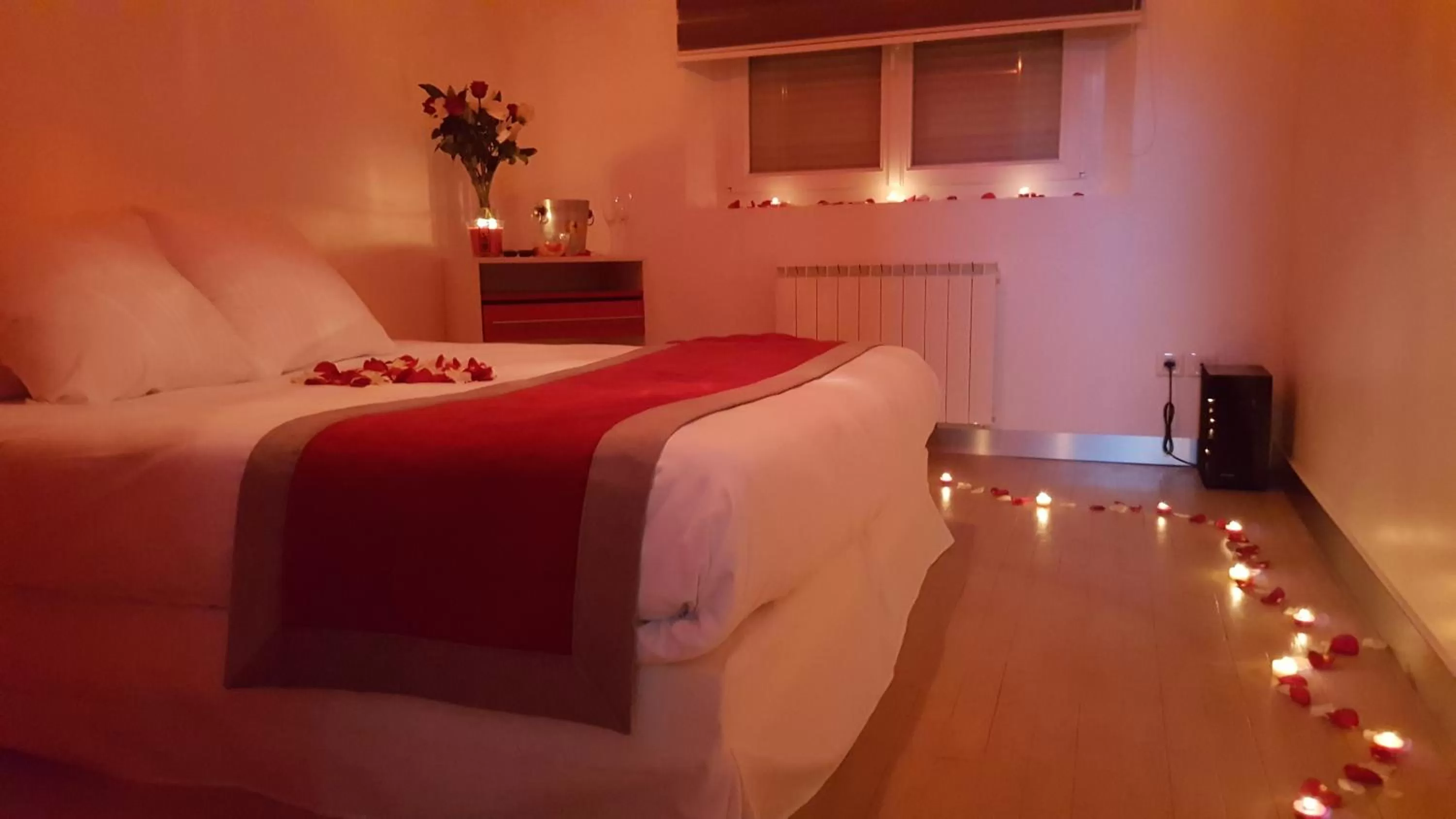 Bed in APPART'HOTEL61 Comme à la maison au Cœur de la Normandie