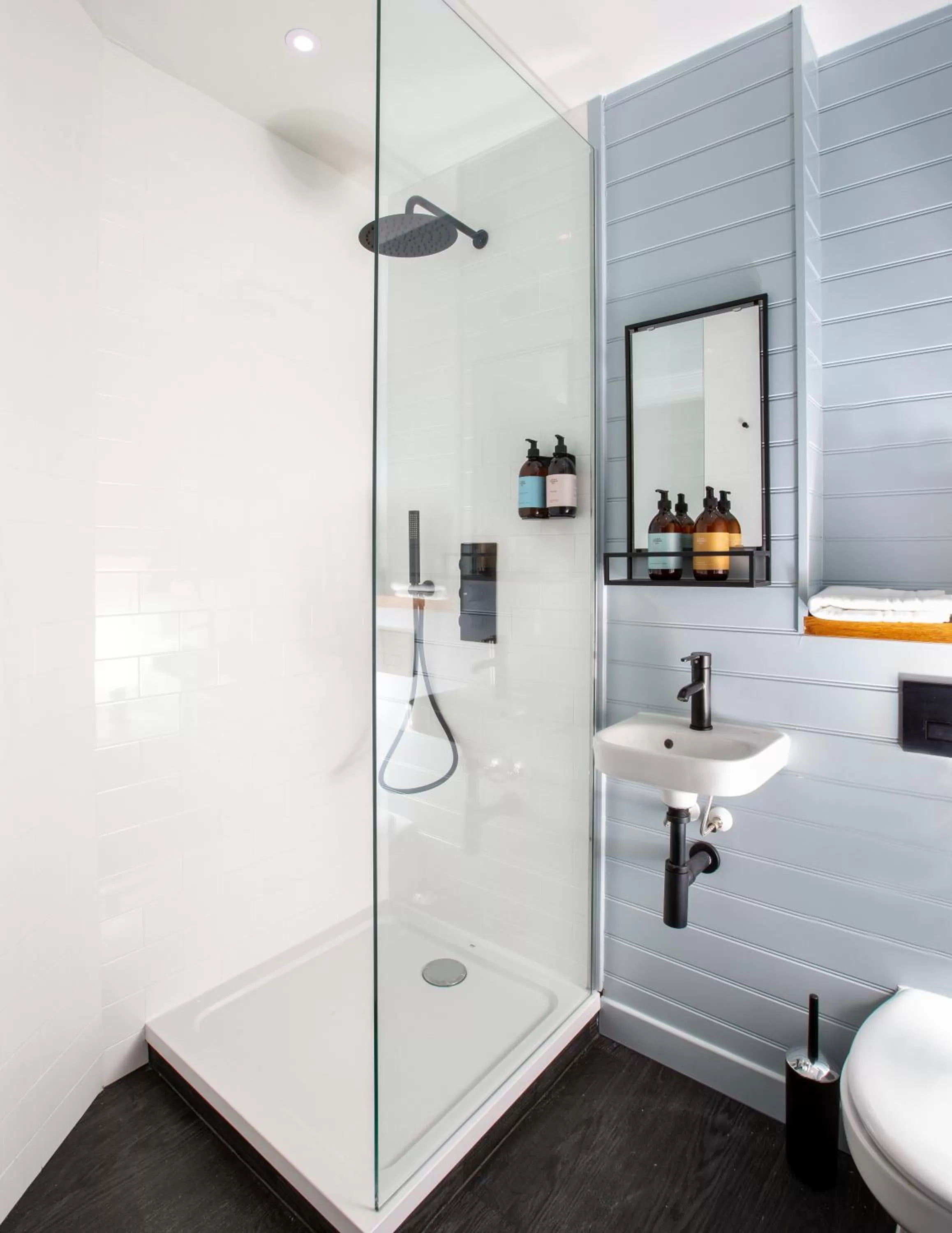 Bathroom in The Crusoe