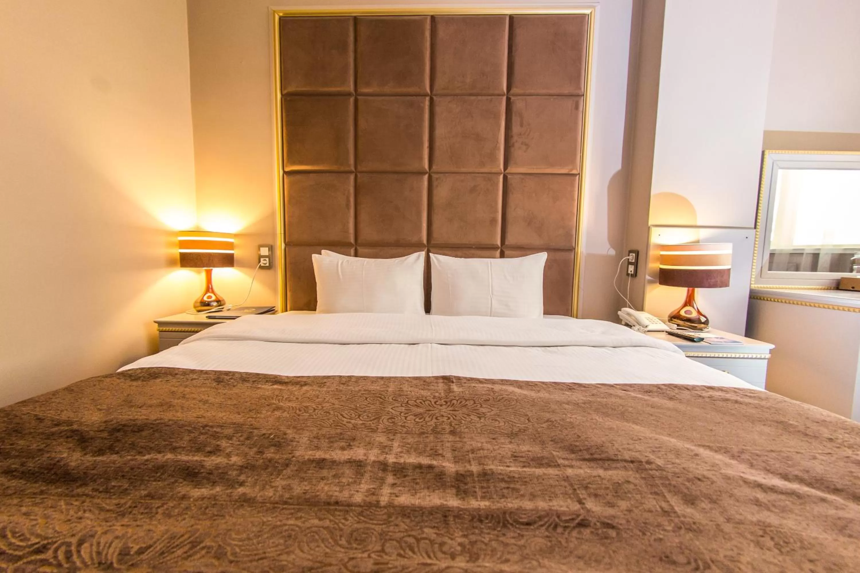 Bedroom, Bed in Grand Sapphire Hotel