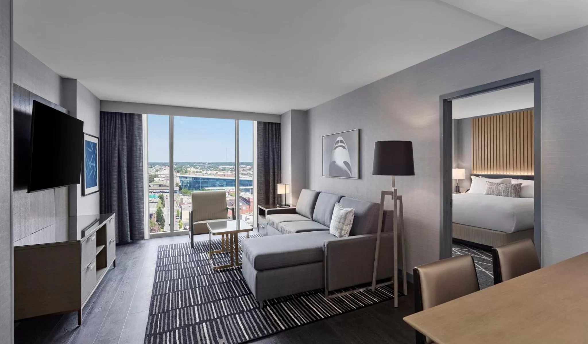 Photo of the whole room, Bed in Loews Kansas City