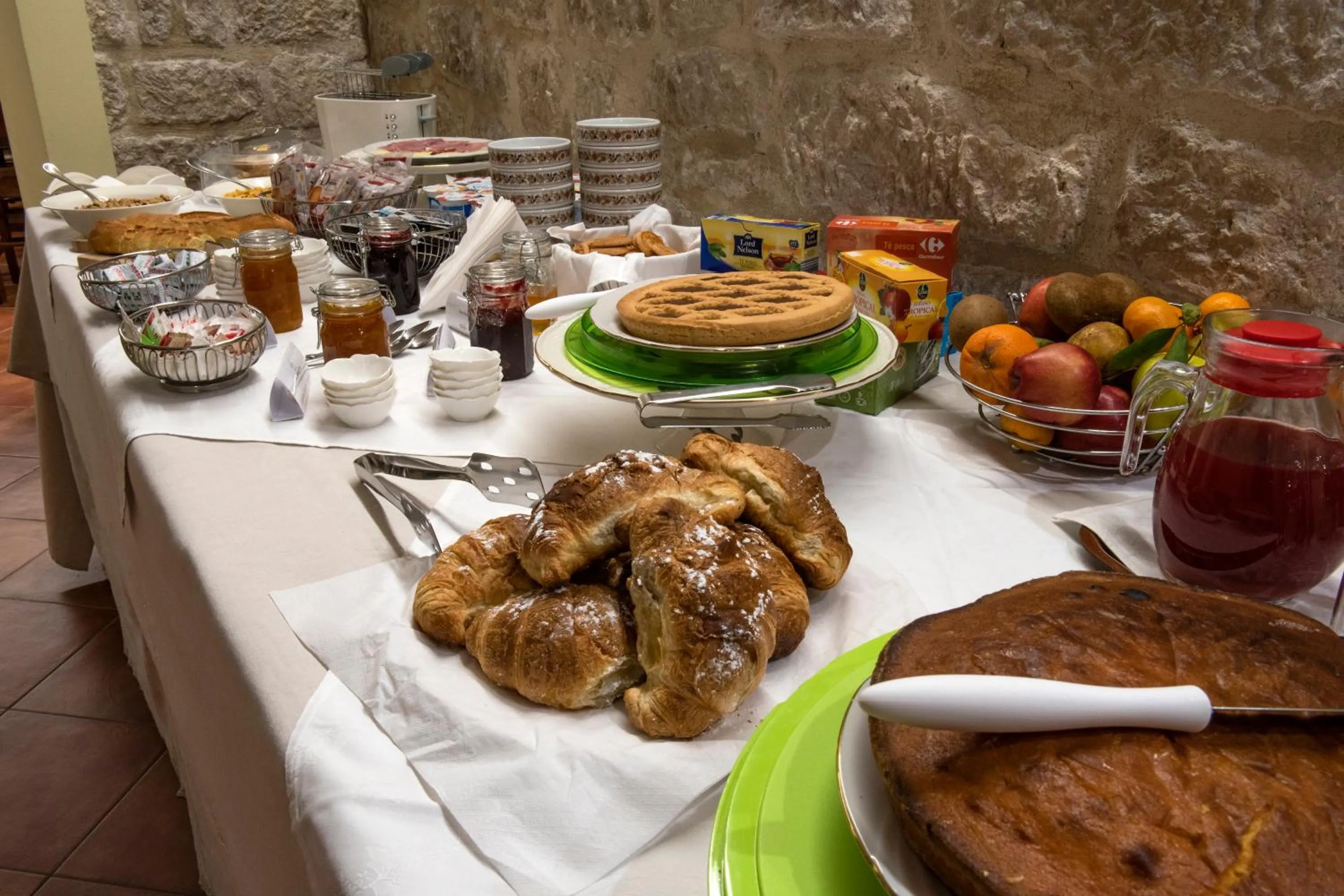Buffet breakfast in Hotel Residenza Petra