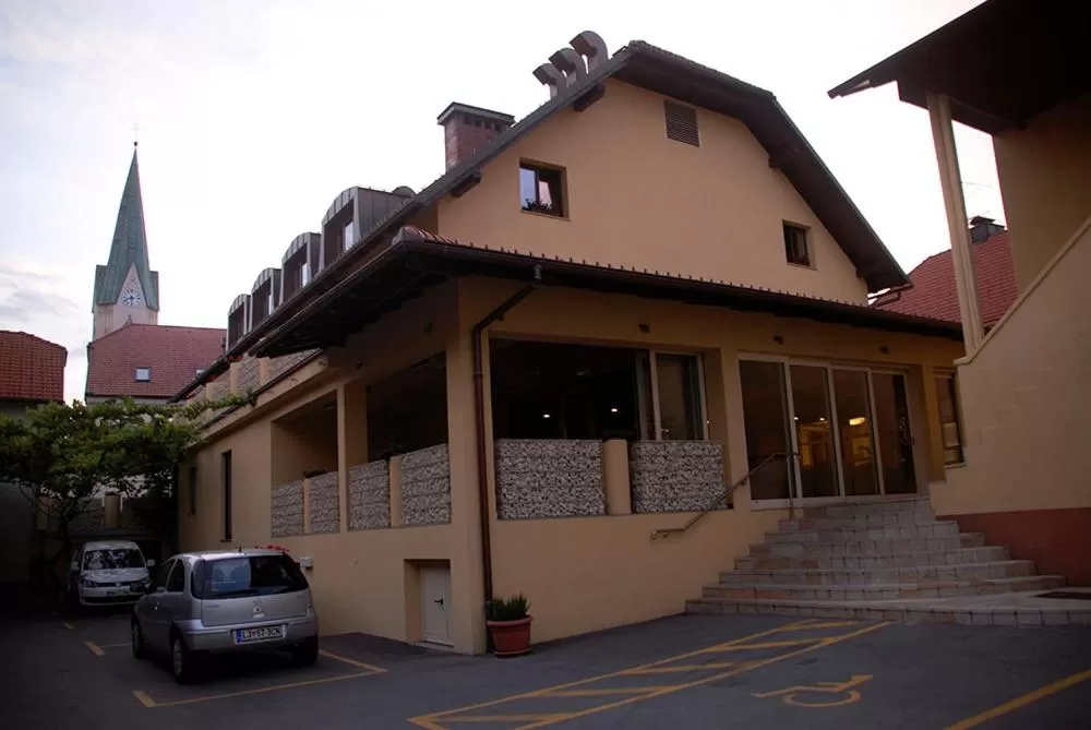 Facade/entrance, Property Building in Hotel Opara