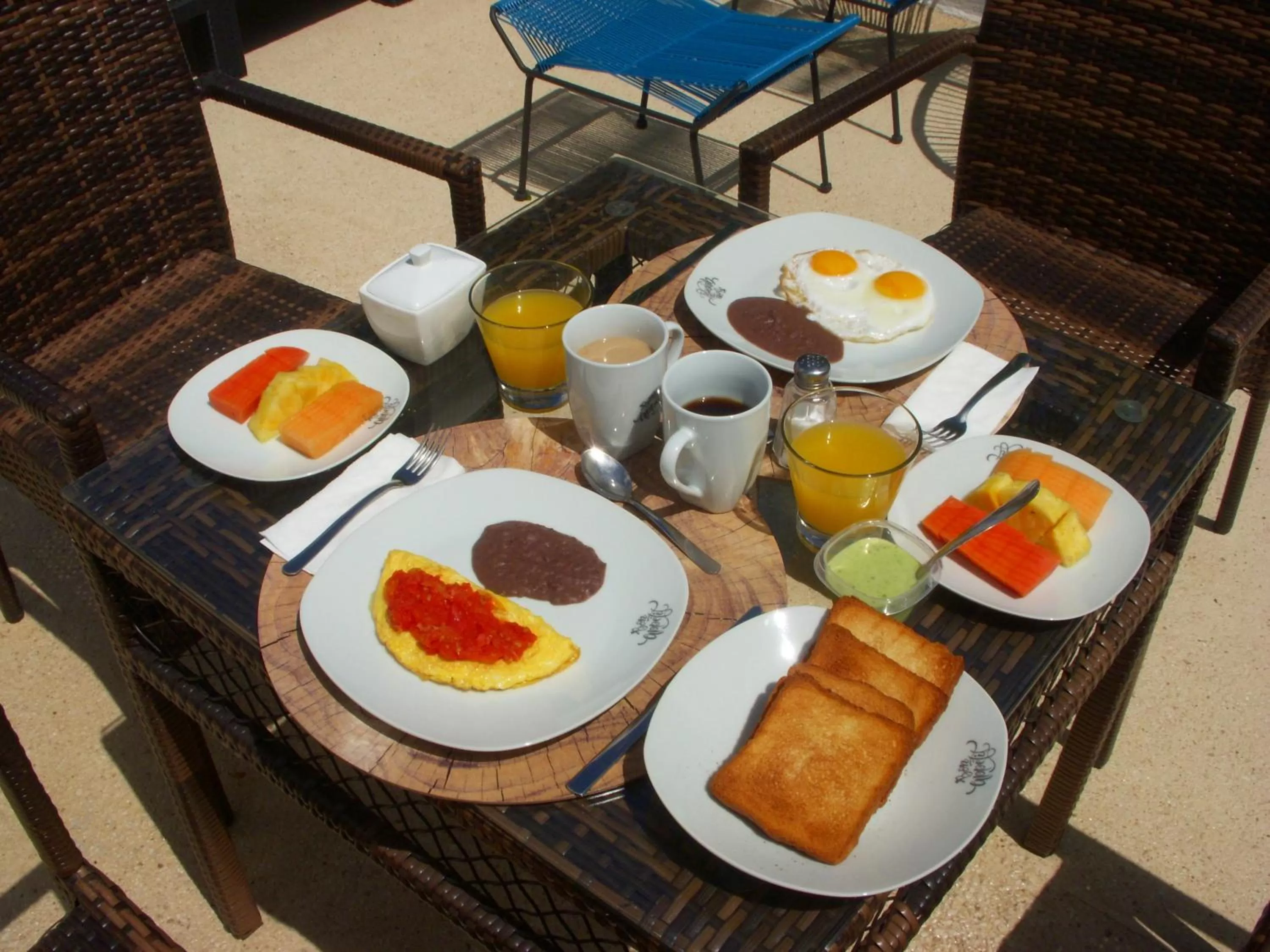 Breakfast in Villa Antilope