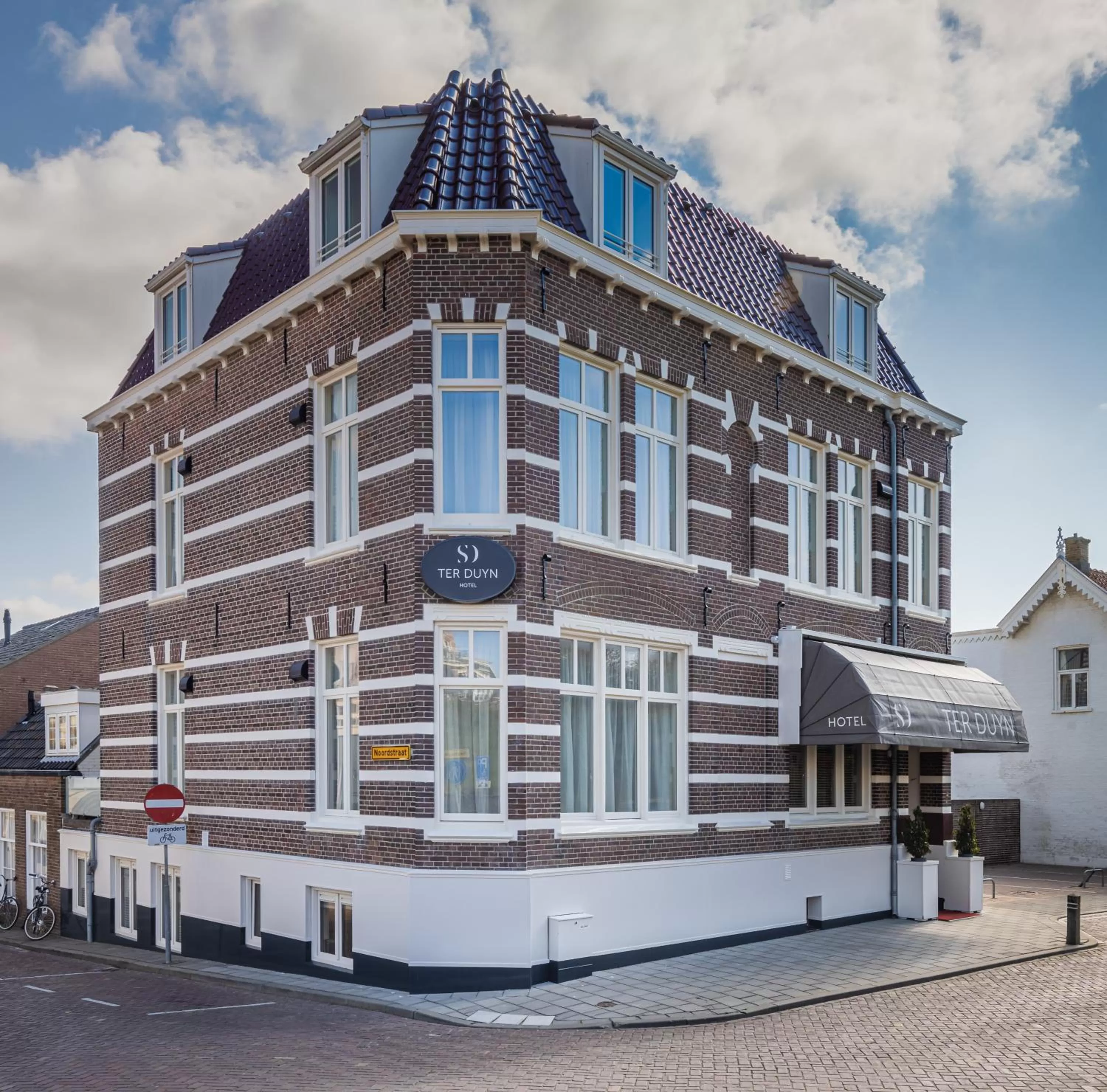 Property building in Hotel ter Duyn