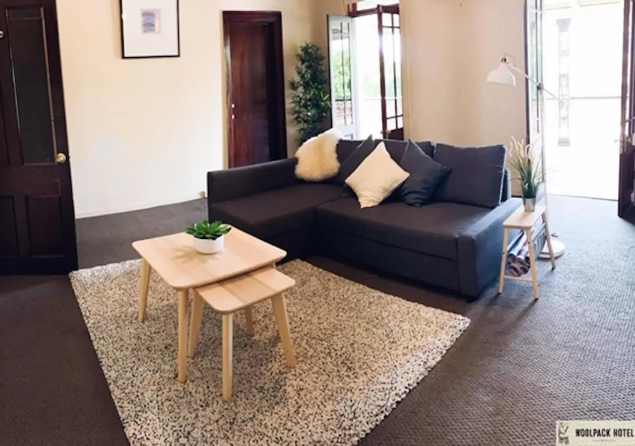 Living room in The Woolpack Hotel