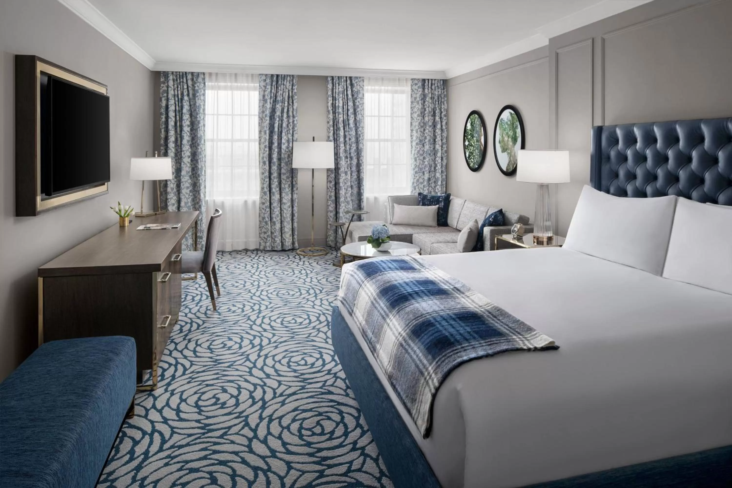 Soaker Tub Guest Room, Guest room, 1 King in The Lytle Park Hotel, Autograph Collection