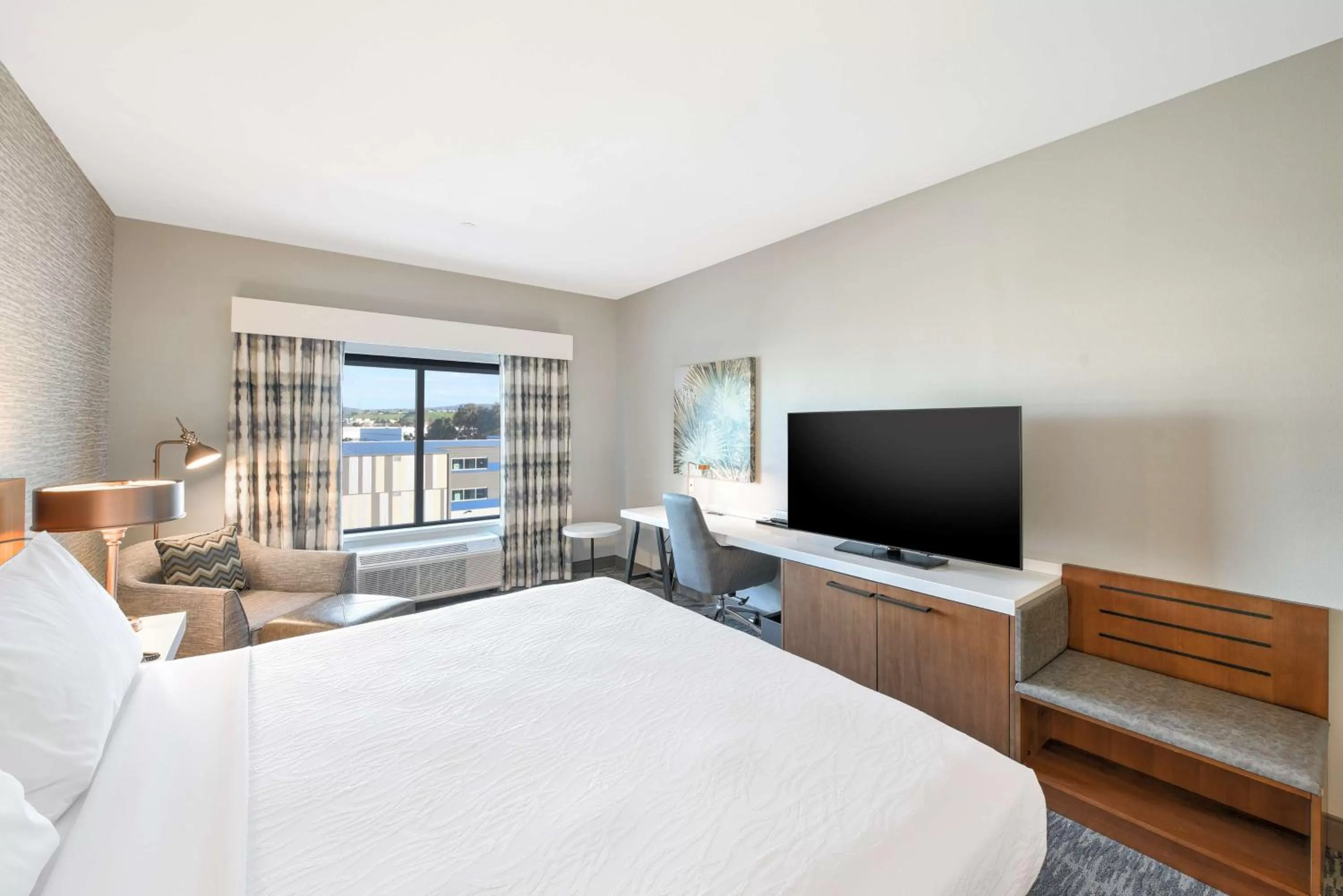 Bedroom, Bed in Hilton Garden Inn Fremont Milpitas