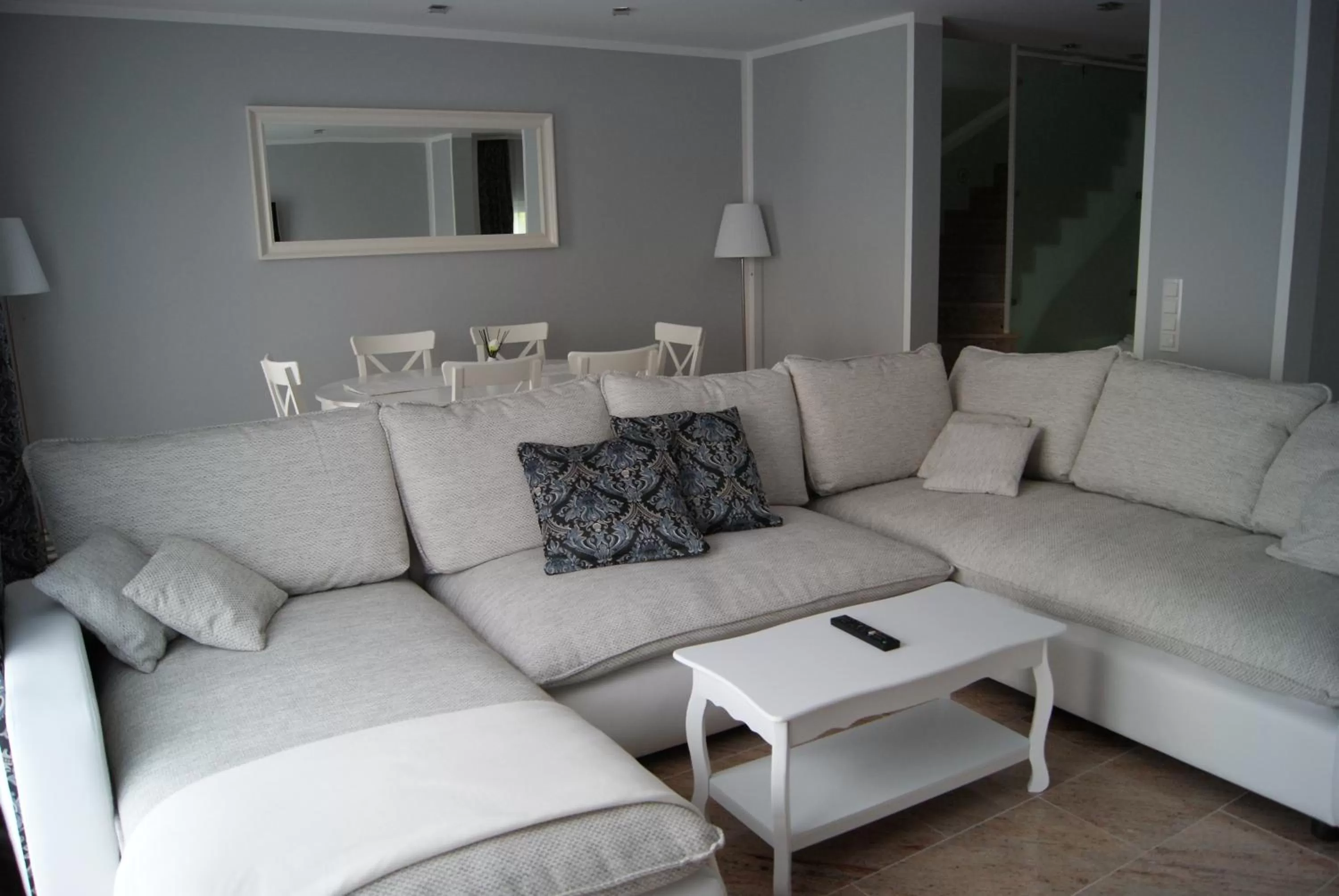 Property building, Seating Area in Merkel Villa Apartamente