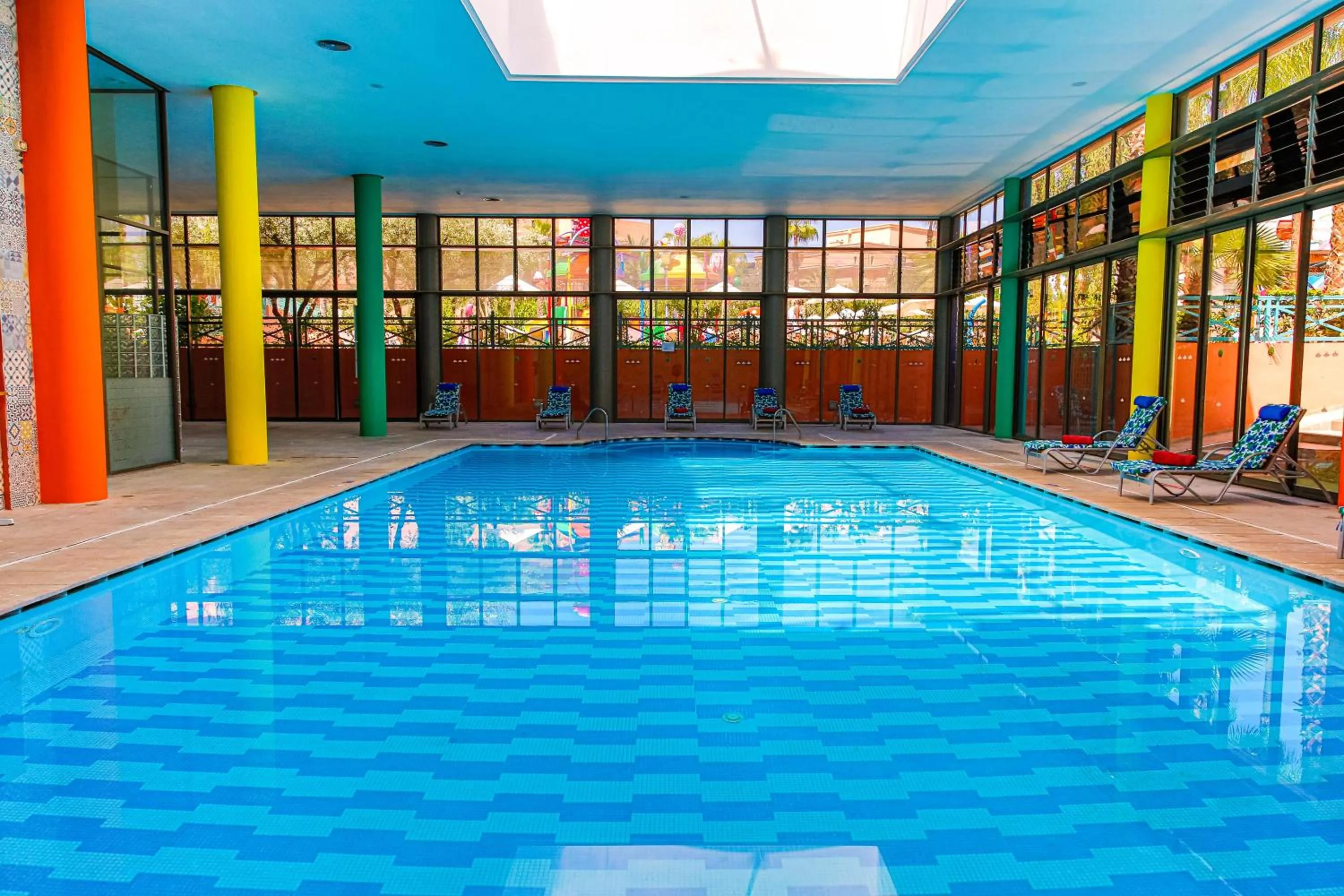 Swimming pool in Rose Aqua Park Hotel